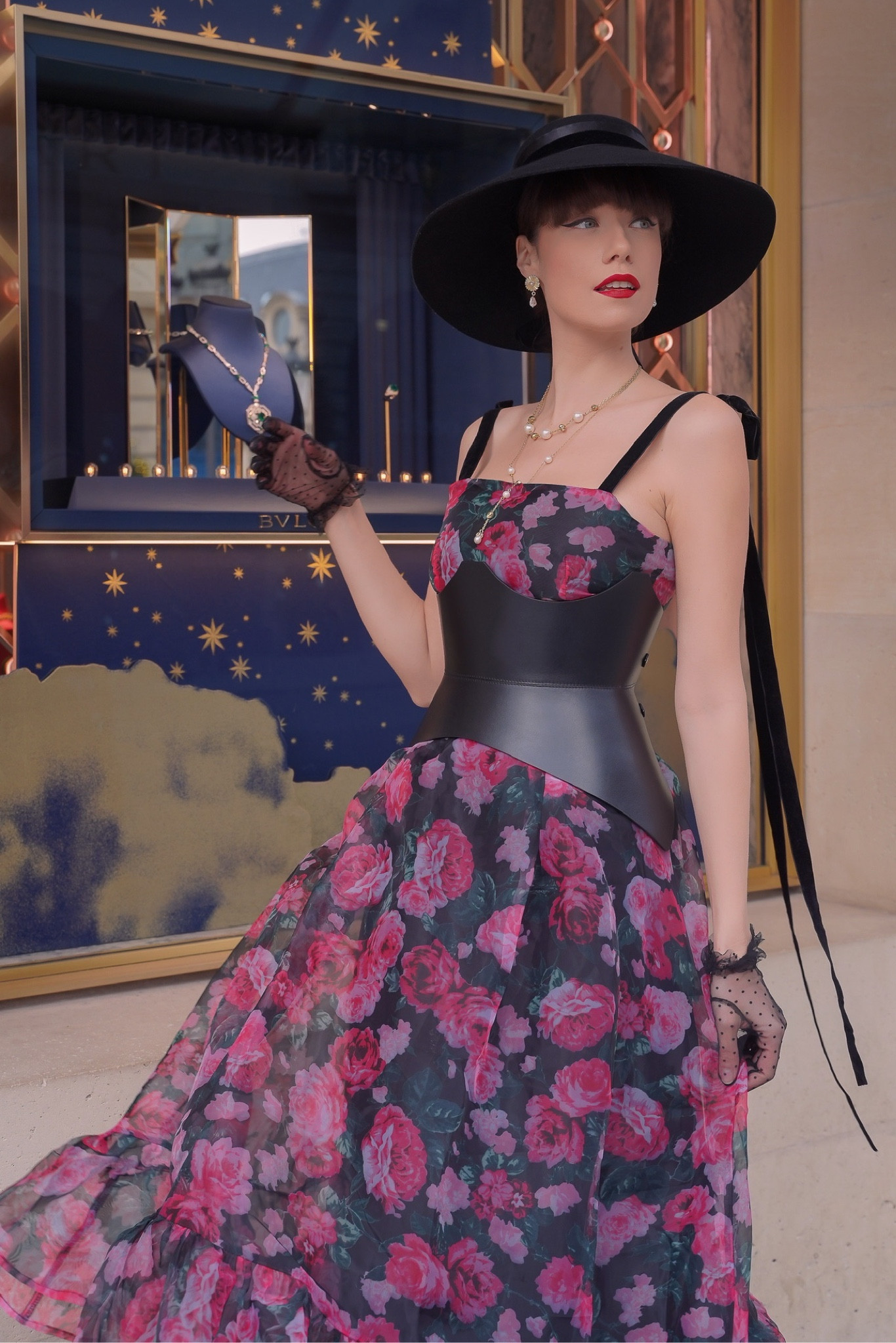 My modern take on Breakfast at Tiffany’s style 💕💕
Hat : Rose Cherie Paris
Necklace : Alexander McQueen 

#LTKunder100 #LTKFind #LTKwedding