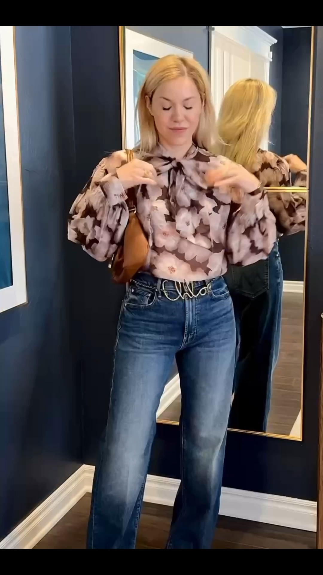 This floral top is so cute and a little cropped BUT perfect for tucking in.


Mother jeans 
Fall outfit 
Chloe belt 

#LTKItBag #LTKStyleTip 

#LTKFindsUnder100 #LTKSaleAlert #LTKootd #LTKSeasonal