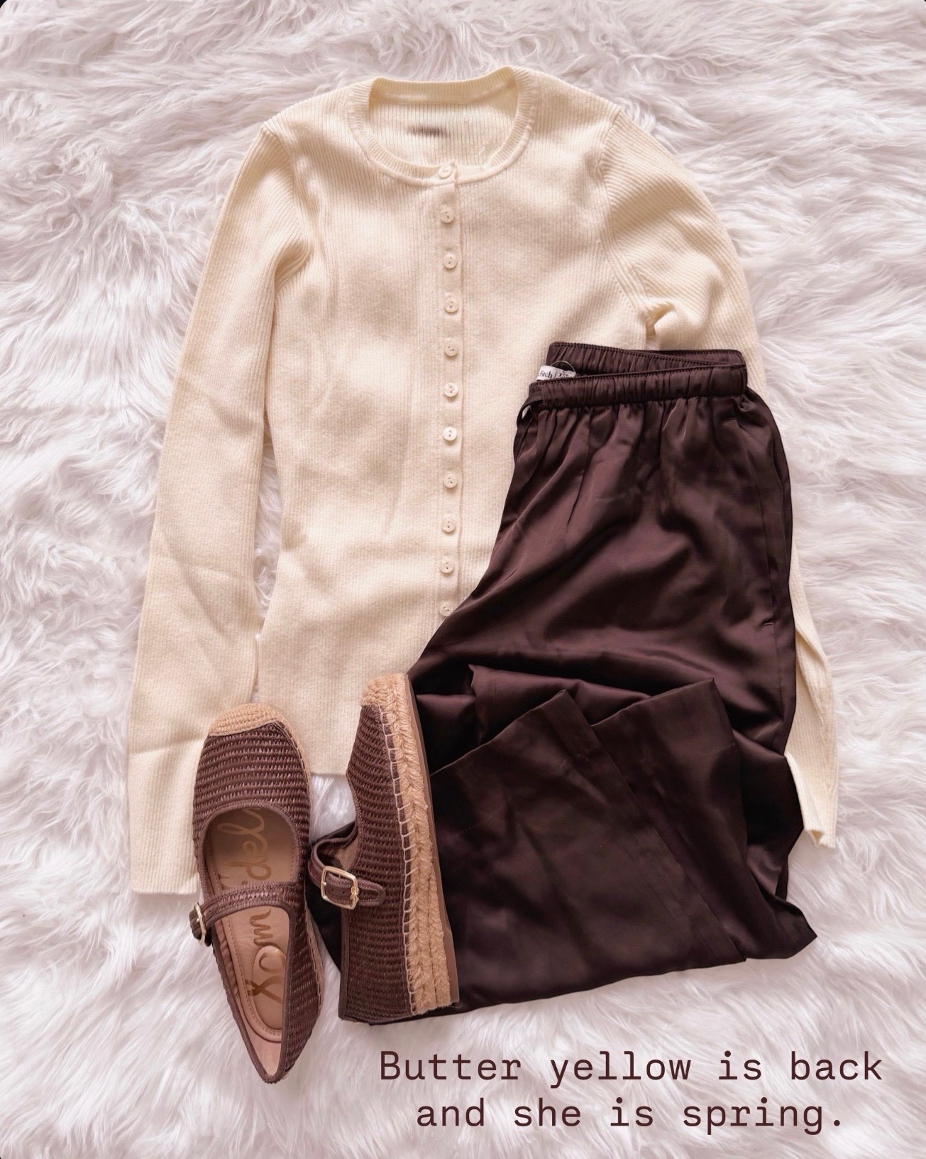 I found these three pairs of pants that feel like pajamas but look so expensive. They are my absolute secret for looking put together on busy spring mornings.

Spring capsule wardrobe comfortable trousers neutral outfit ideas elevated loungewear chic spring style everyday basics transitional fashion 2026 minimalist aesthetic versatile pants effortless spring outfits.


#LTKmorningroutine #LTKOver40 #LTKgrwm