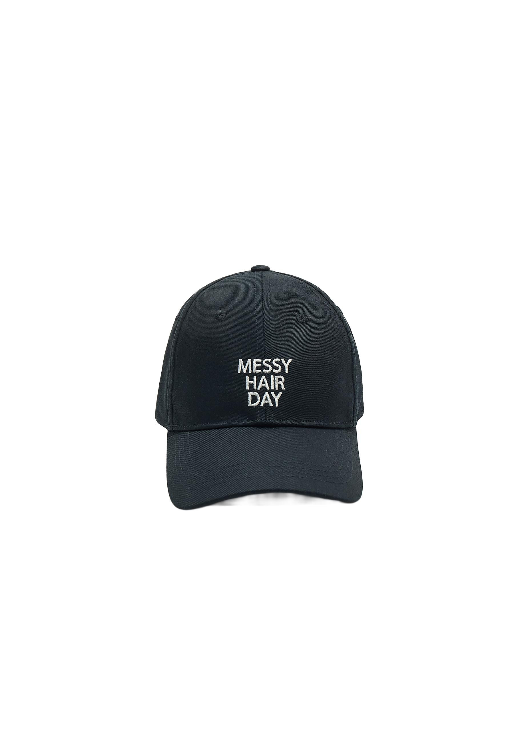 Embroidered slogan cap - Afficher tout femme | Stradivarius France | Stradivarius (FR)