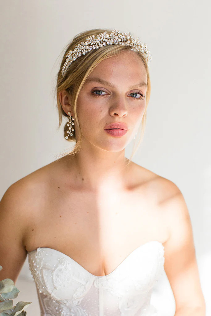 IRIYAH CROWN | BRIDES AND HAIRPINS