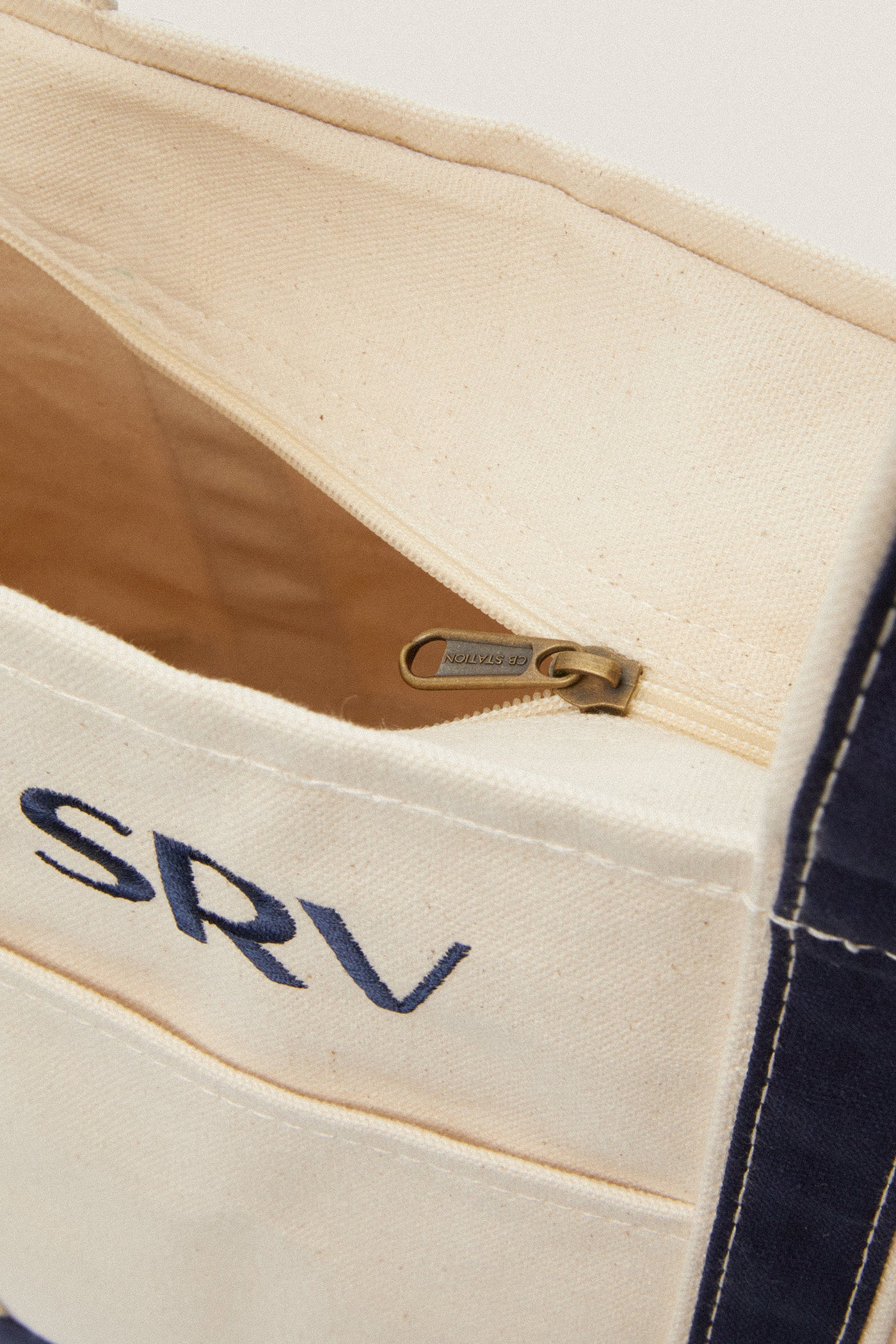 Navy Medium Canvas Tote | Tuckernuck (US)