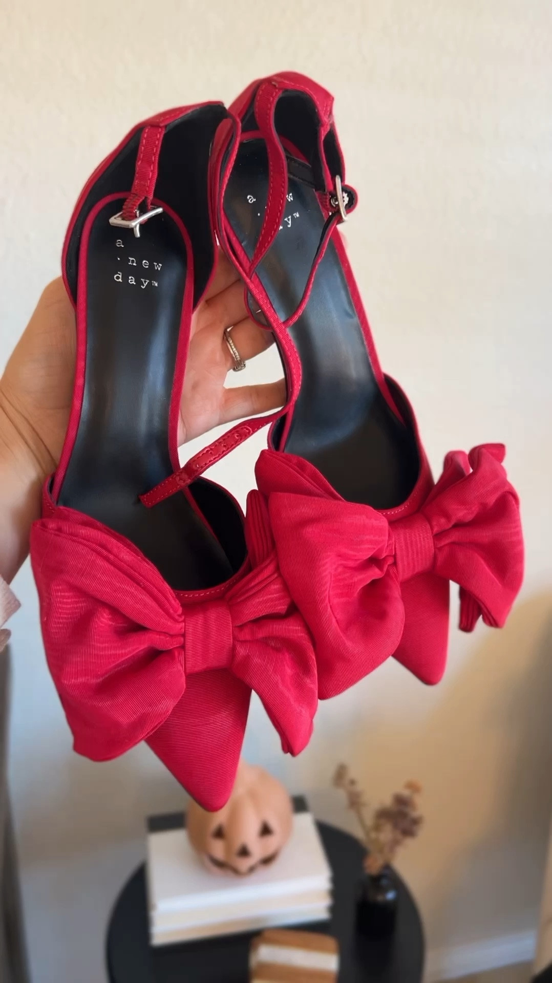 Heels I’m taking to ltkcon 🤩❣️ both affordable & comfortable 👏🏻 run tts & the gold are 15% off too

#LTKCon #LTKShoeCrush #LTKSeasonal