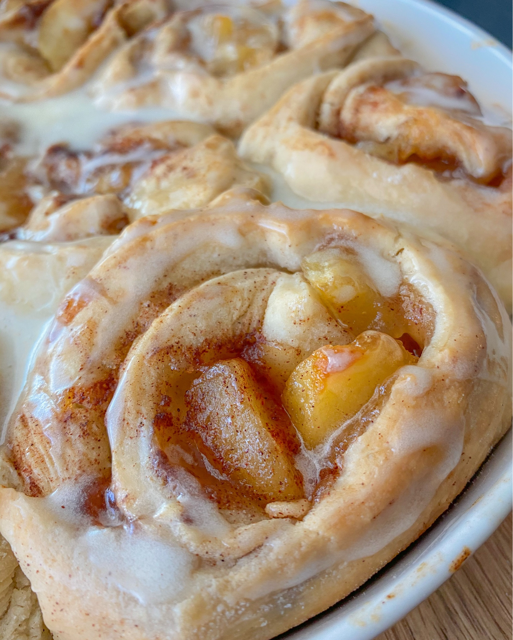 Round dish use for all of my cinnamon rolls 🍯🤎 

#LTKSeasonal #LTKHome #LTKFindsUnder50