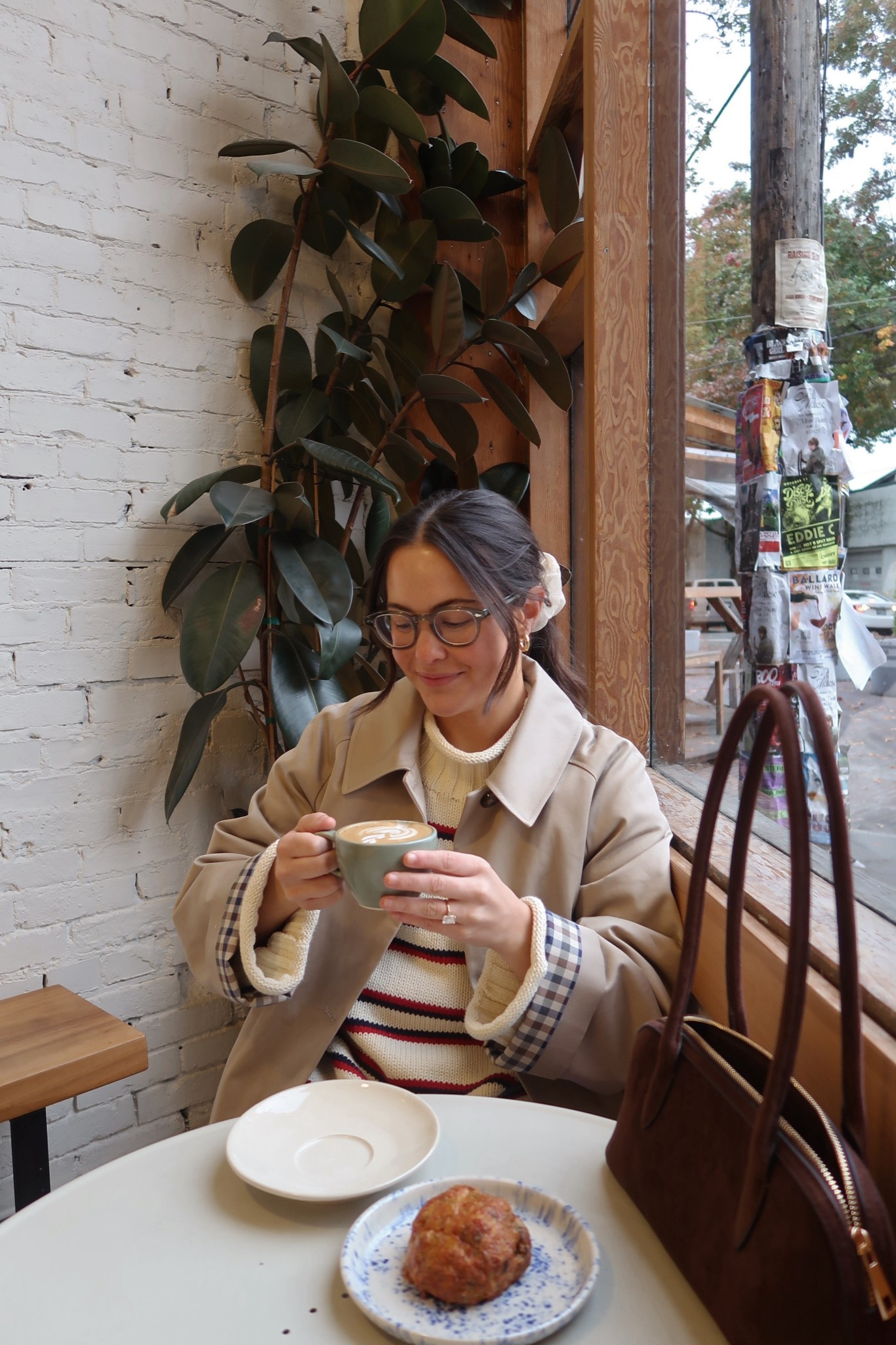 Coffee shop outfit ! Wearing my favorite sezane trench 