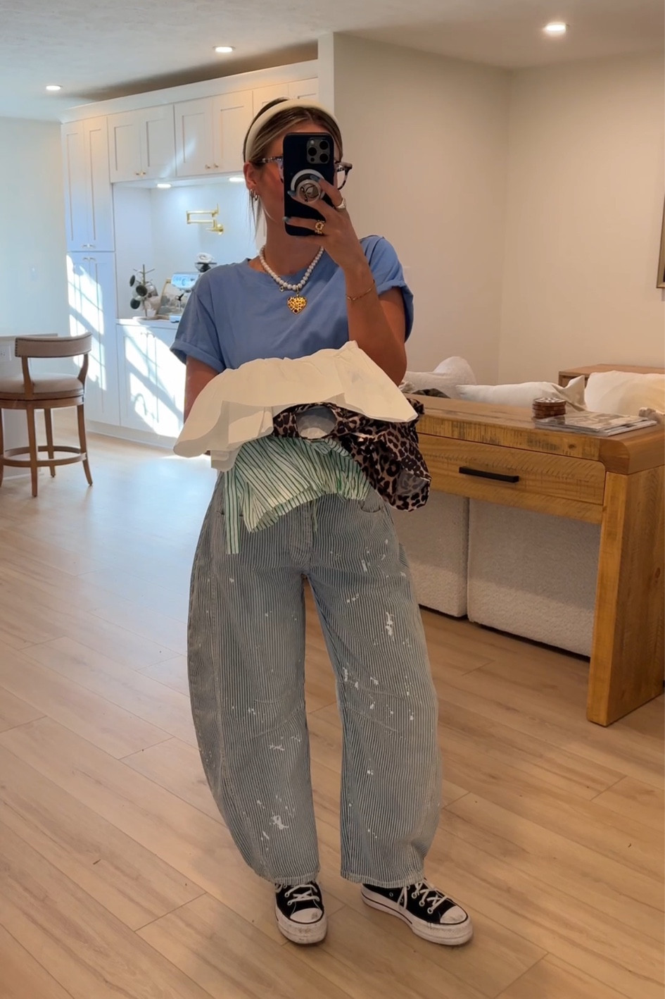 I’m wearing size small in this top from free people, it’s slightly cropped and boxy. I love it over a swimsuit too! Jeans are size 24 which is true to size for me 🧚🏻

#LTKfindsunder50 #LTKfindsunder100 #LTKstyletip