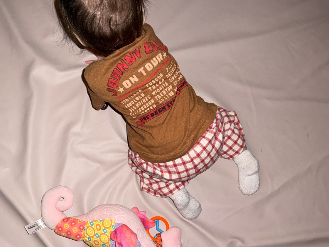 She’s on the move! Now that Isla is crawling she’s closer to the toddler sizing and her ootd was total Zara vibes for less — you won’t believe that i found similar sets from Walmart with the same graphic tee + printed pant look😍

#LTKBaby #LTKootd #LTKKids