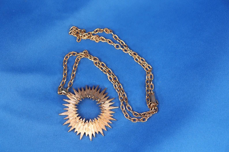 JS9 Vintage Sarah Coventry Necklace With Starburst Shaped Pendant outer Space Round Fringed Atomi... | Etsy (US)