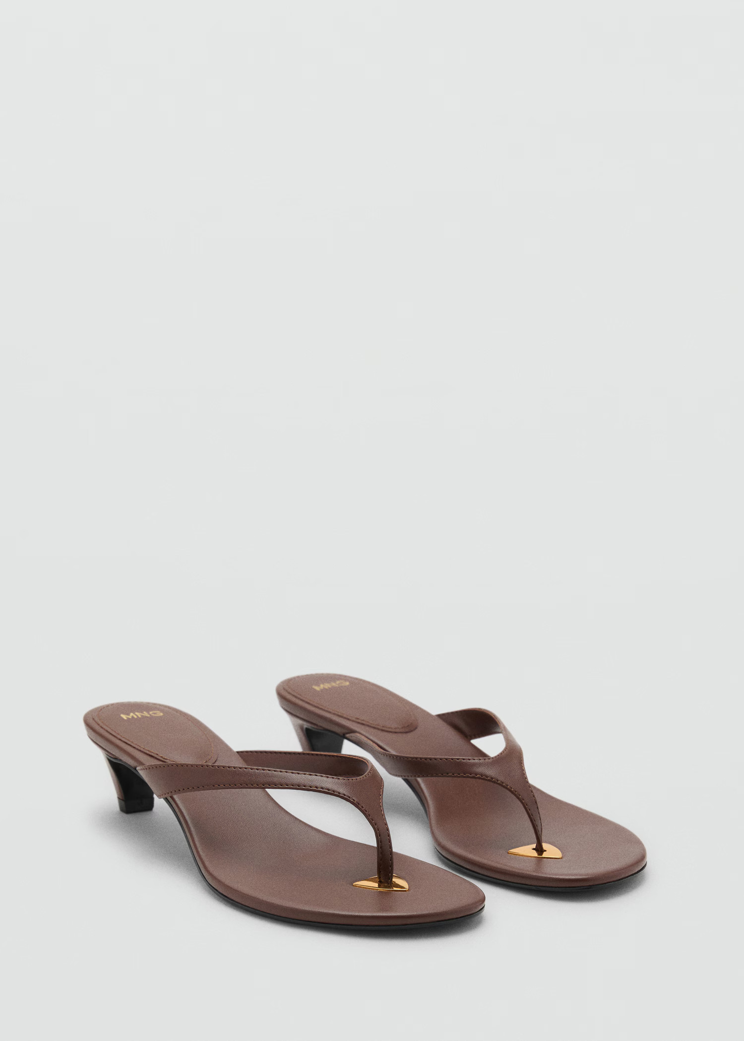 Sandales talon détail métallique - Femme | MANGO France métropolitaine | Mango EU