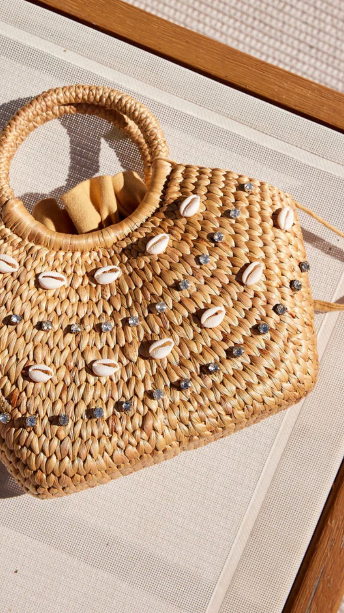 This summer purse is to die for !!!

Resort wear, vacation outfit, straw purse, straw hat, must haves, ootd, outfit of the night, sea shell

#LTKStyleTip #LTKGiftGuide #LTKSummerEdit