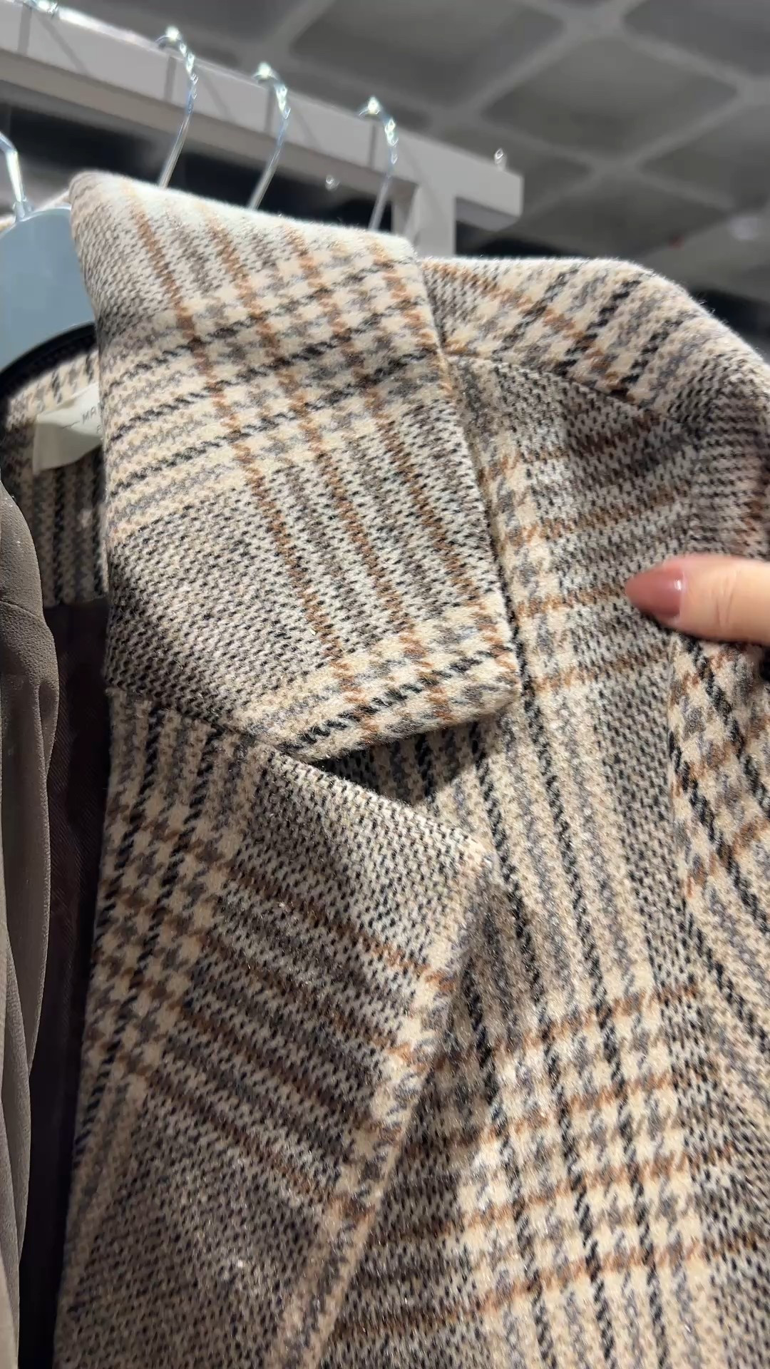 Esse casaco da dona Renner 😍
