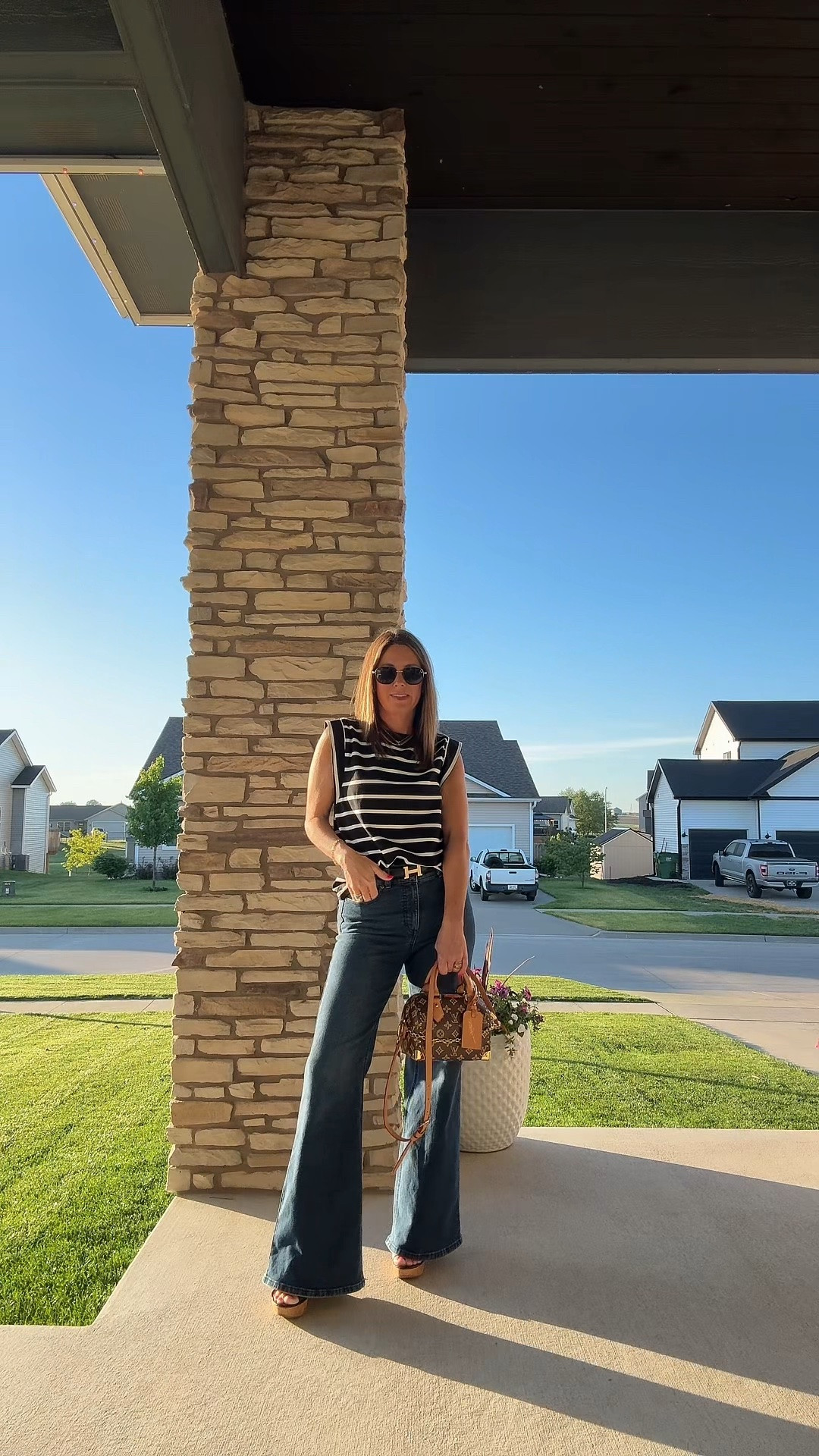 Trending now - This top that’s under $15 and comes in several colors!

#LTKgrwm #LTKootd #LTKOver40