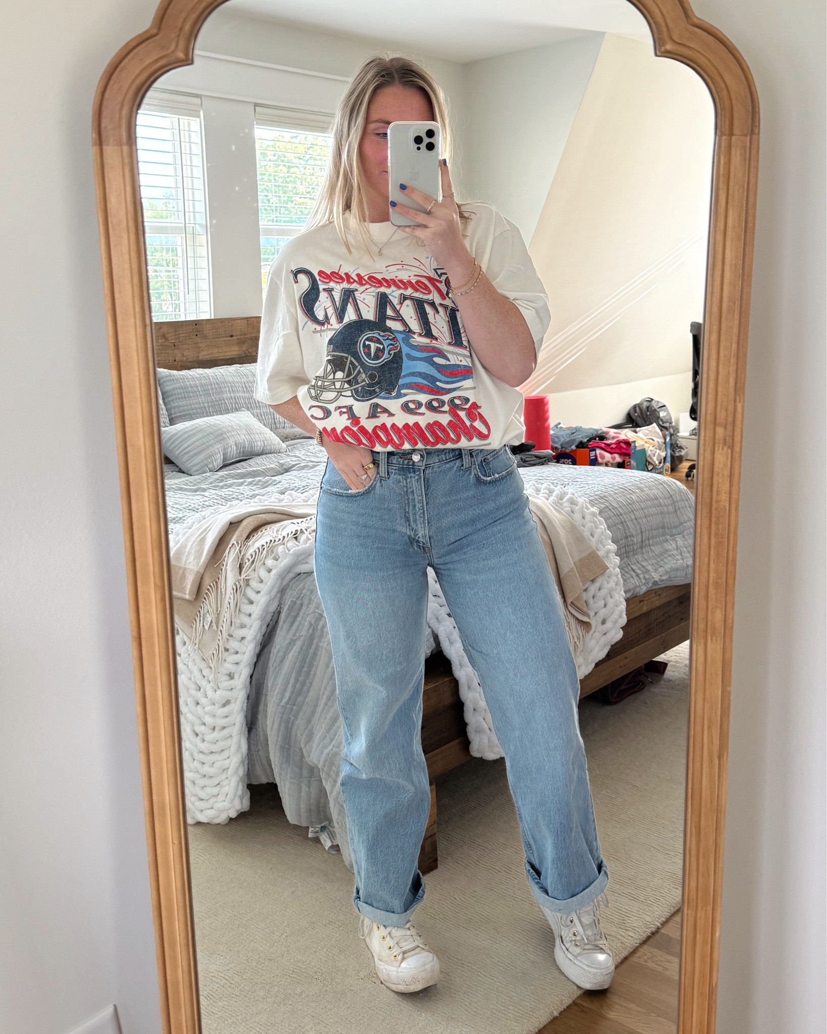 Abercrombie Graphic tees are sooooo good right now! Loving this with jeans + converse

wearing a medium top, 27s jeans 

#LTKStyleTip #LTKSaleAlert #LTKFallSale