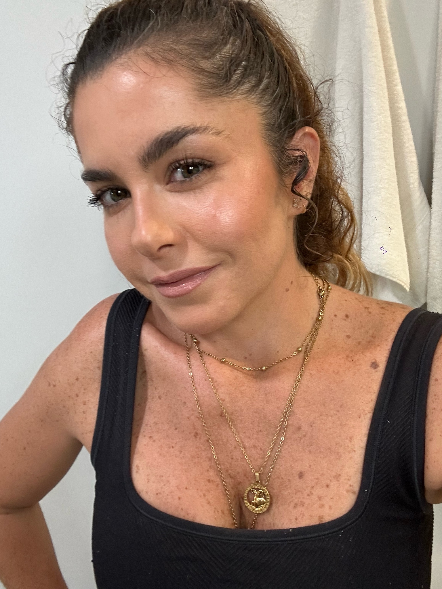 This makeup look is glowy and perfect for the holidays. Skin looks radiant .

#LTKHoliday #LTKBeauty