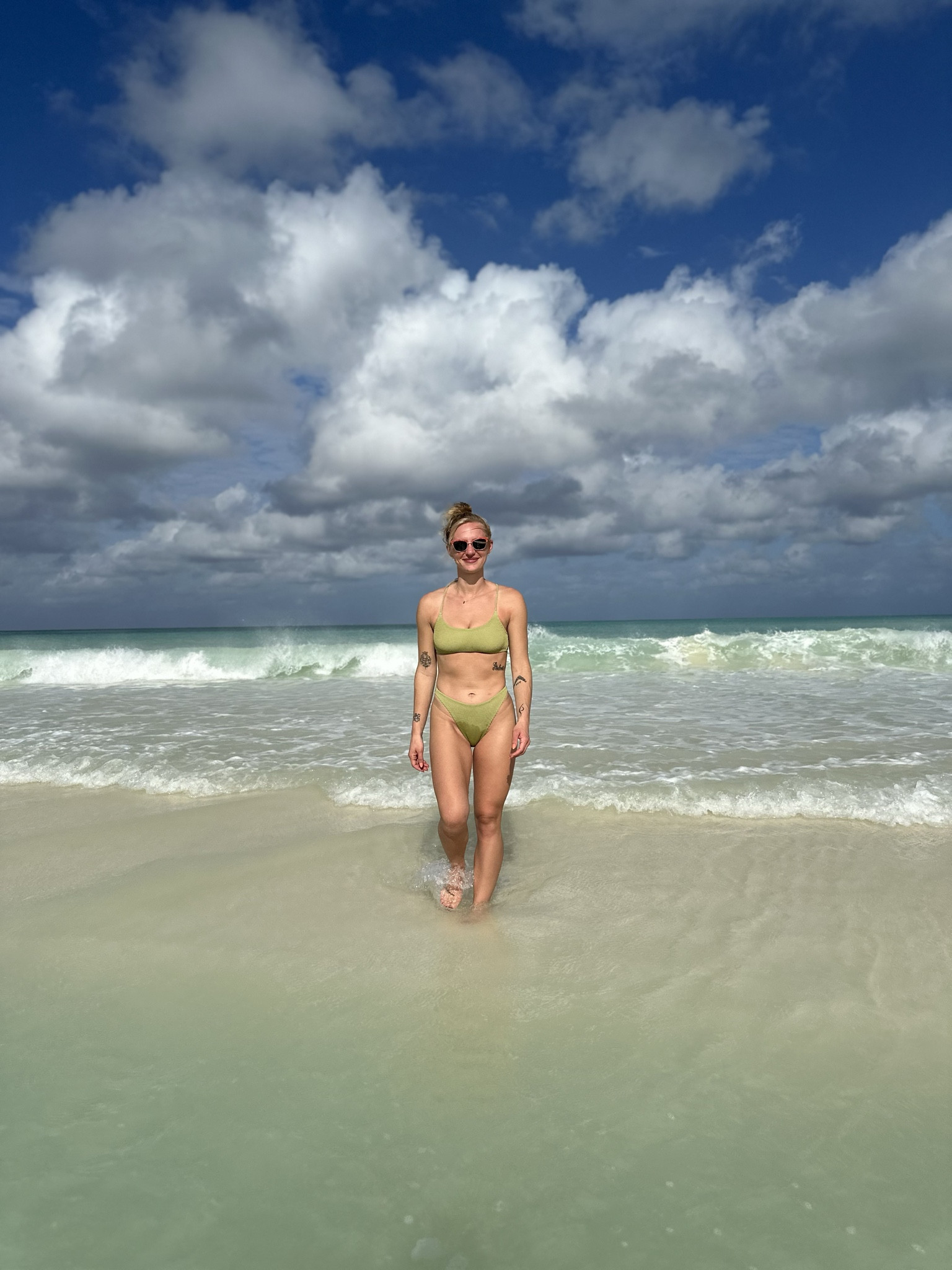 Quick trip to Aruba ☀️
I wear a medium in skatie! Stay true to sizee

#LTKSeasonal #LTKswim