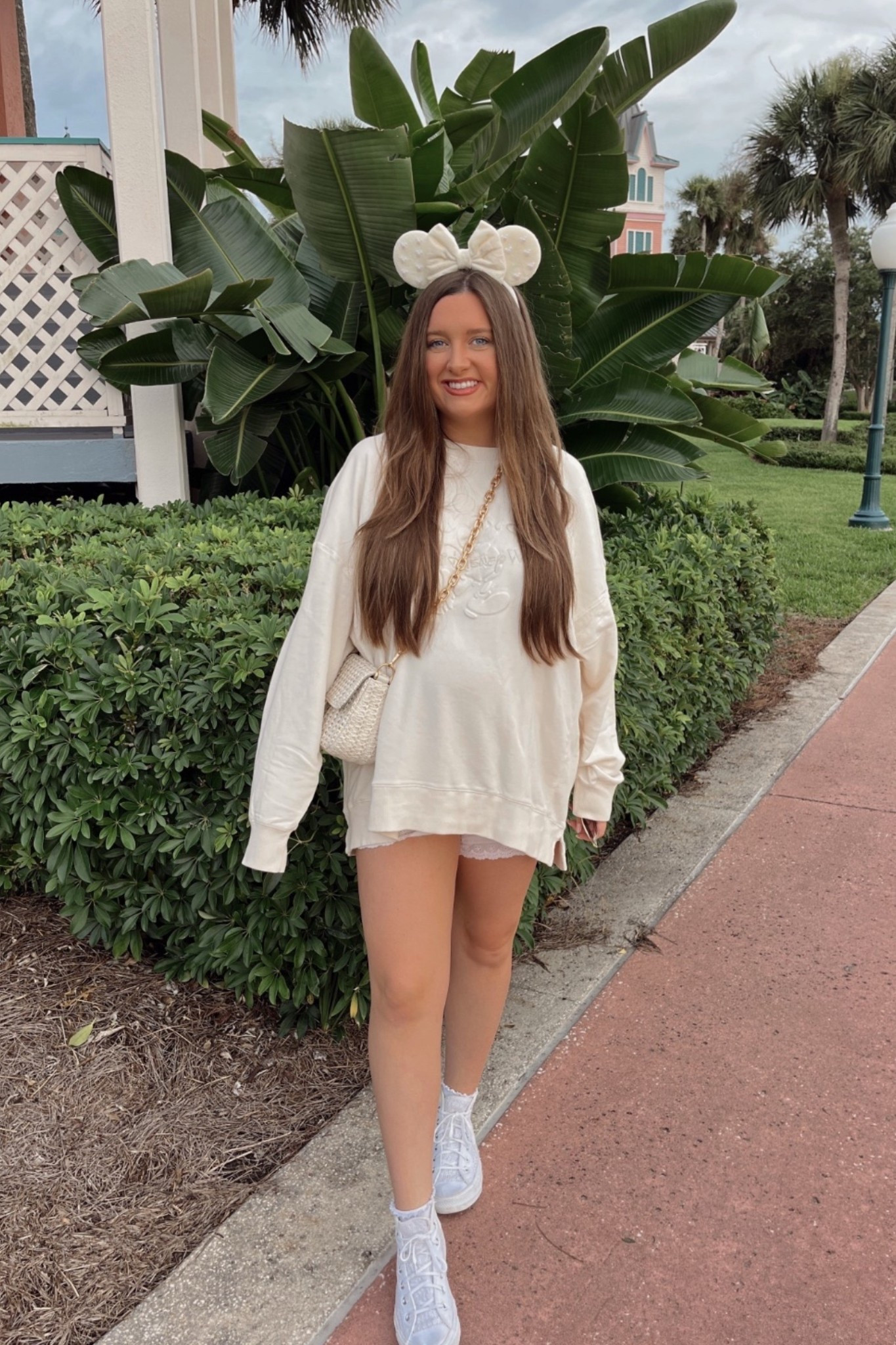 neutral Disney world outfit inspo 


#LTKFindsUnder50 #LTKFindsUnder100 #LTKTravel