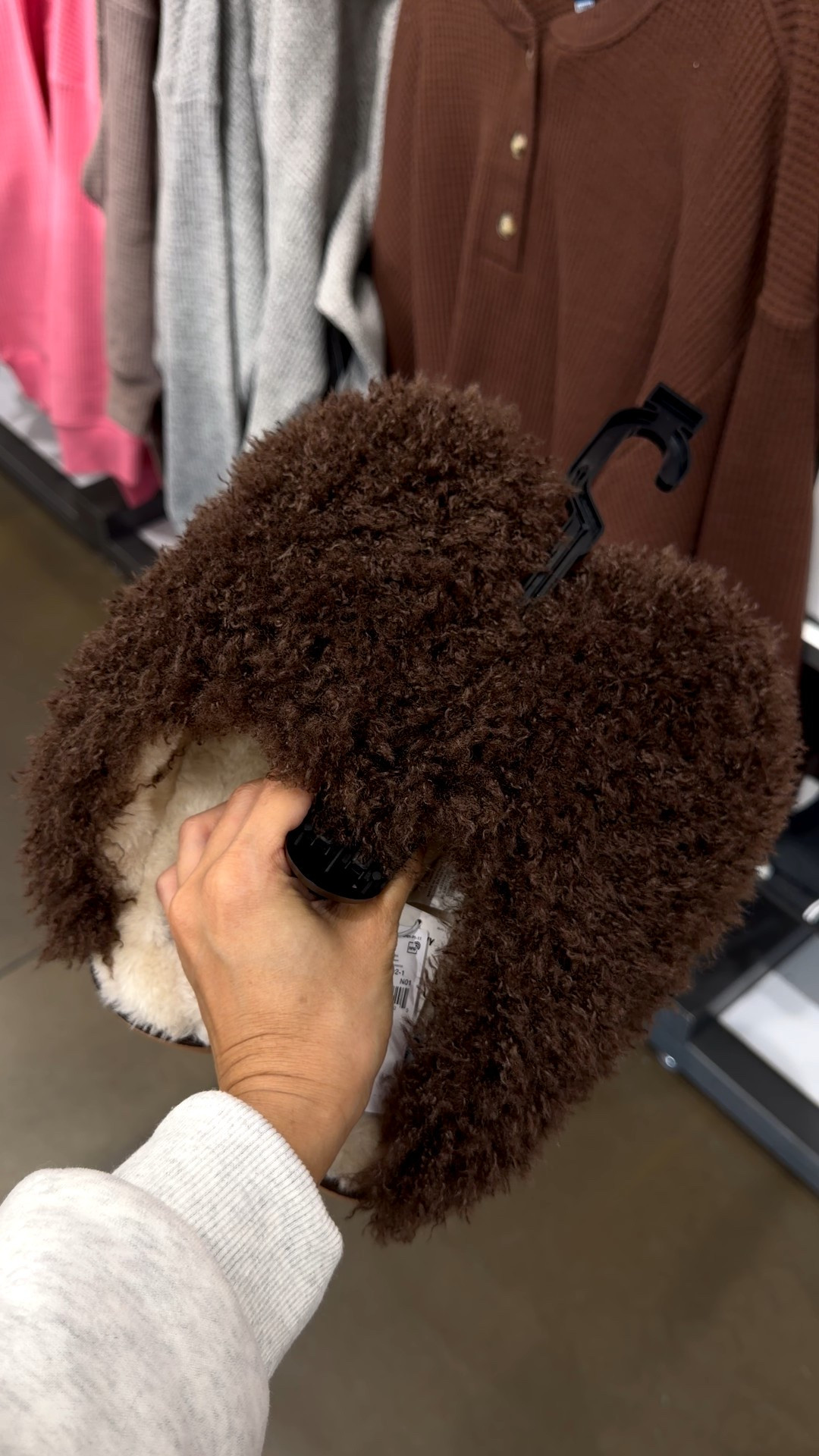 Cute fluffy brown slippers under $20!

#LTKShoeCrush #LTKGiftGuide #LTKFindsUnder50