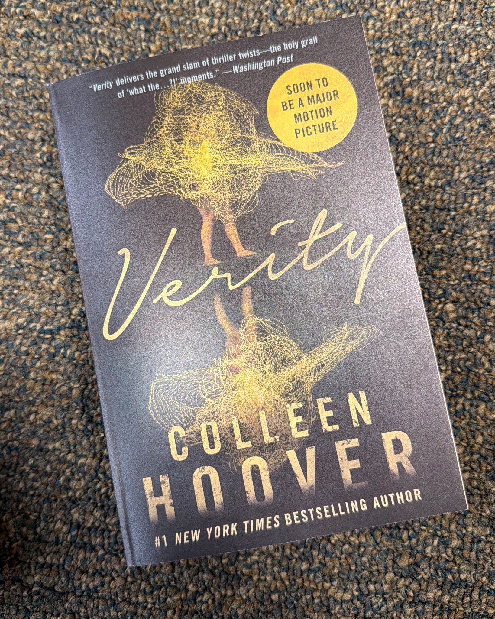 I love a good mystery / crime / thriller book *March Current read: Verity by Colleen Hoover