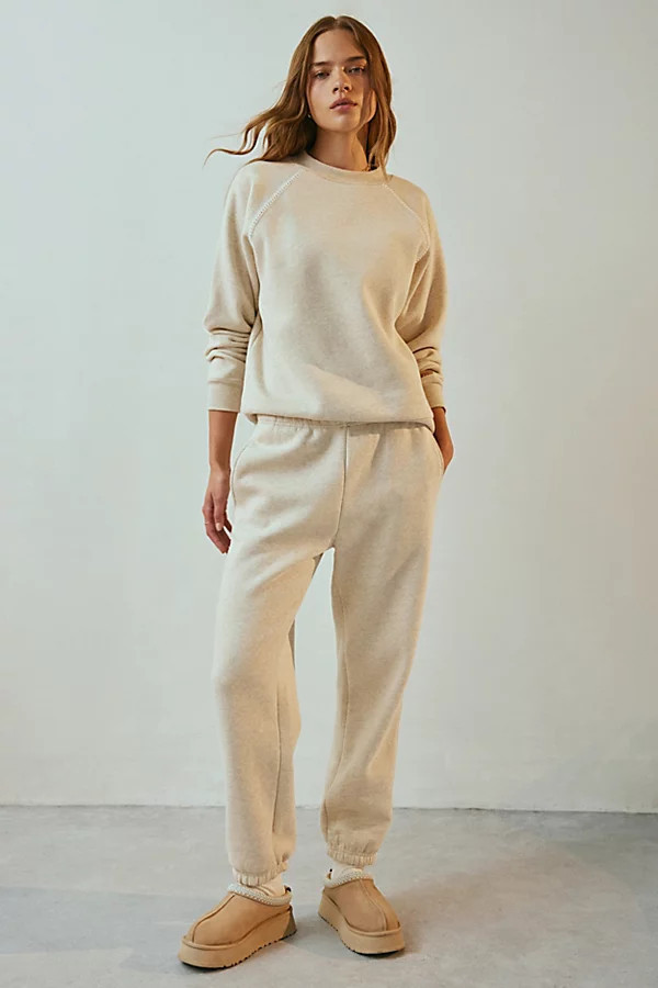 UGG Classic Sweatpant in Sand Heather, Women's at Urban Outfitters | Urban Outfitters (US and RoW)