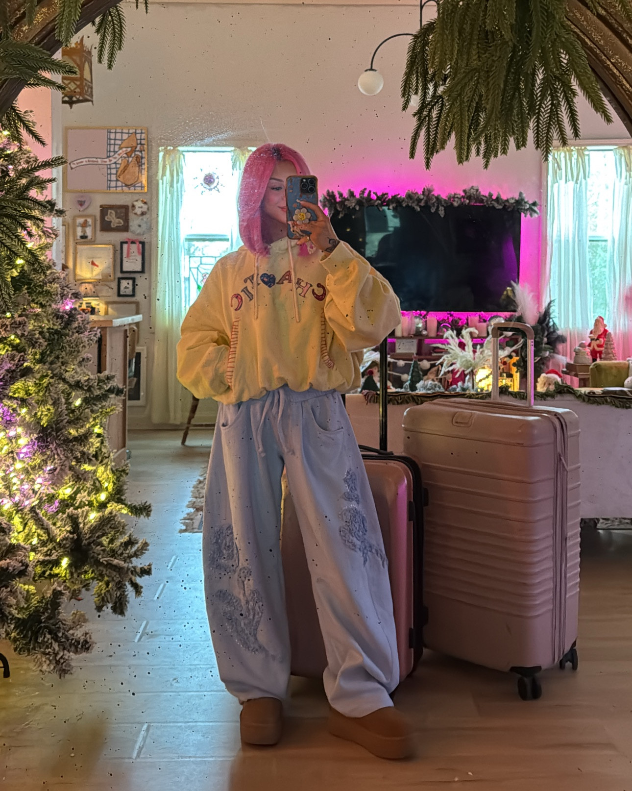 travel fit :) 
True to size fits - XS