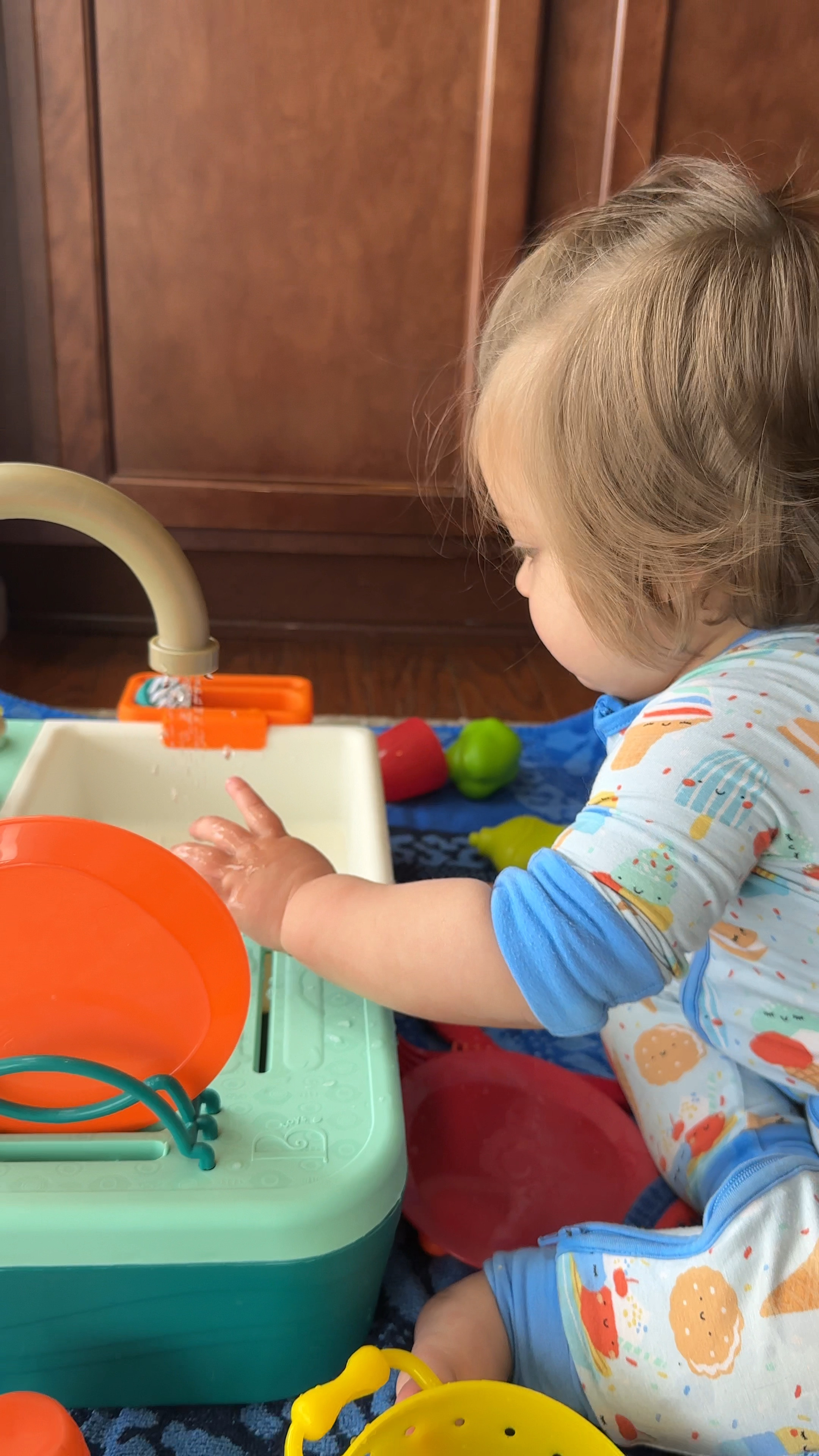 Splash-n-Scrub Sink, Sink Play Set