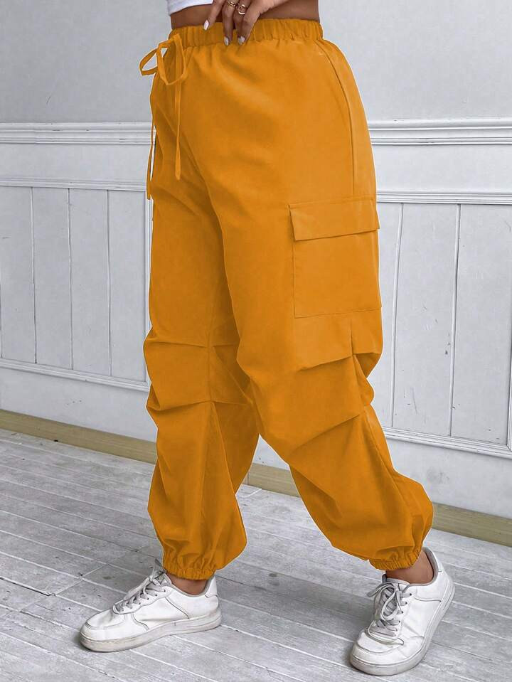 SHEIN Coolane Taglie Forti Pantaloni cargo tasca laterale con patta fiocco in vita | SHEIN