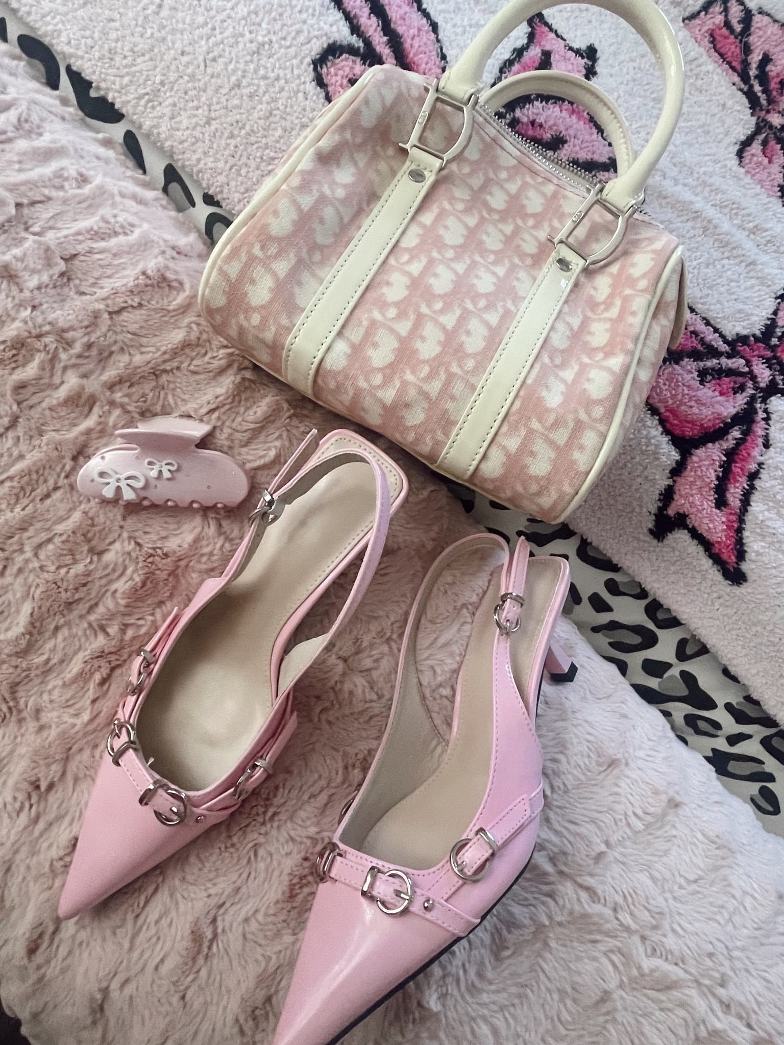 Carrie bradshaw approved shoes✨

#LTKshoecrush #LTKsalealert #LTKitbag