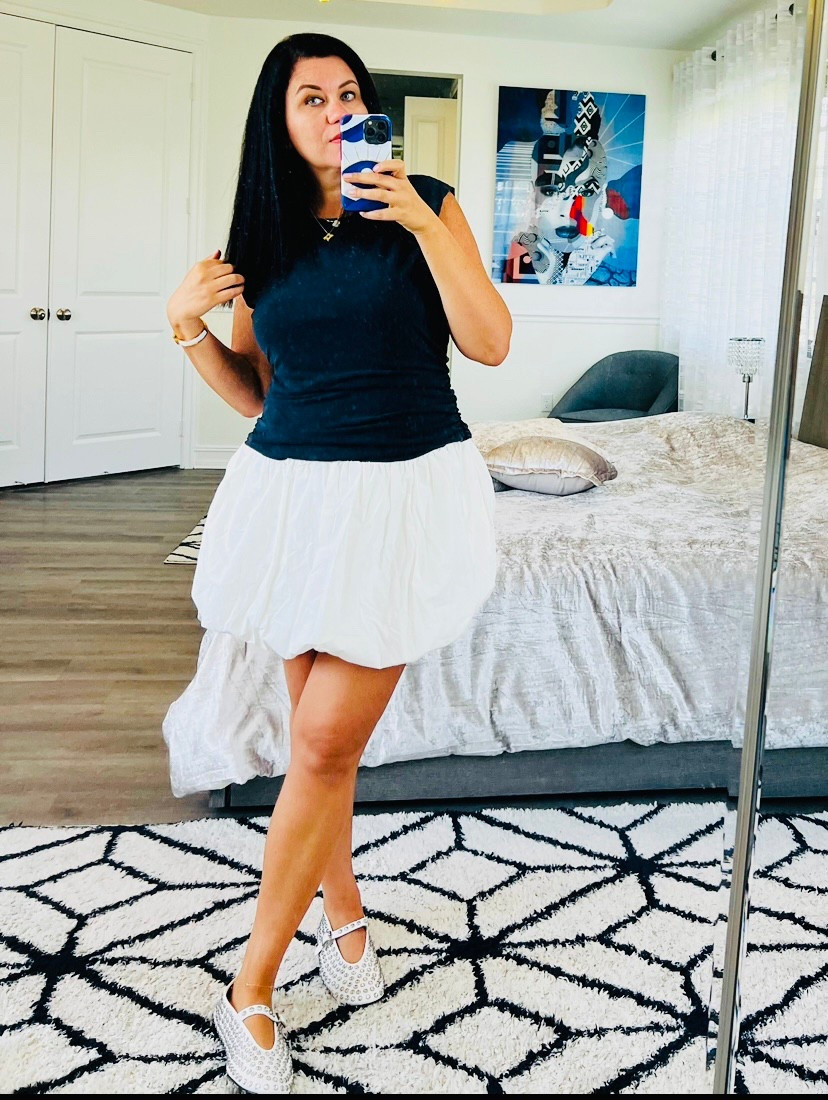 
🖤I sported my new twofer dress from Anthropologie. The quality is absolutely amazing. To shop the dress:
🔗 https://bit.ly/4moNW9M
🖤Tony Bianco studded flats on steep discount:
🔗 https://bit.ly/3GVJwr0
🖤The flats also come in mesh. Love them:
🔗 https://bit.ly/3GVnMvq

#EasilySummerReady
#EasilyDressedMilana

#LTKSeasonal #LTKStyleTip #LTKFindsUnder100