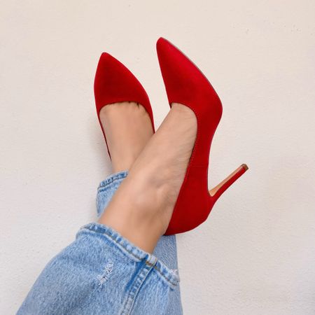 amazon fashion finds, amazon favorites, amazon red heels, red pumps 

#LTKfindsunder50 #LTKshoecrush #LTKstyletip