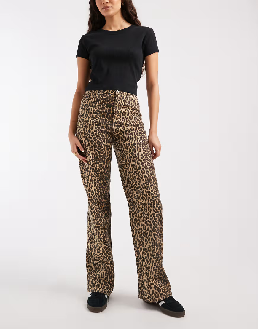 Vero Moda Tessa high waisted wide leg jeans in leopard print-Neutral | ASOS (Global)