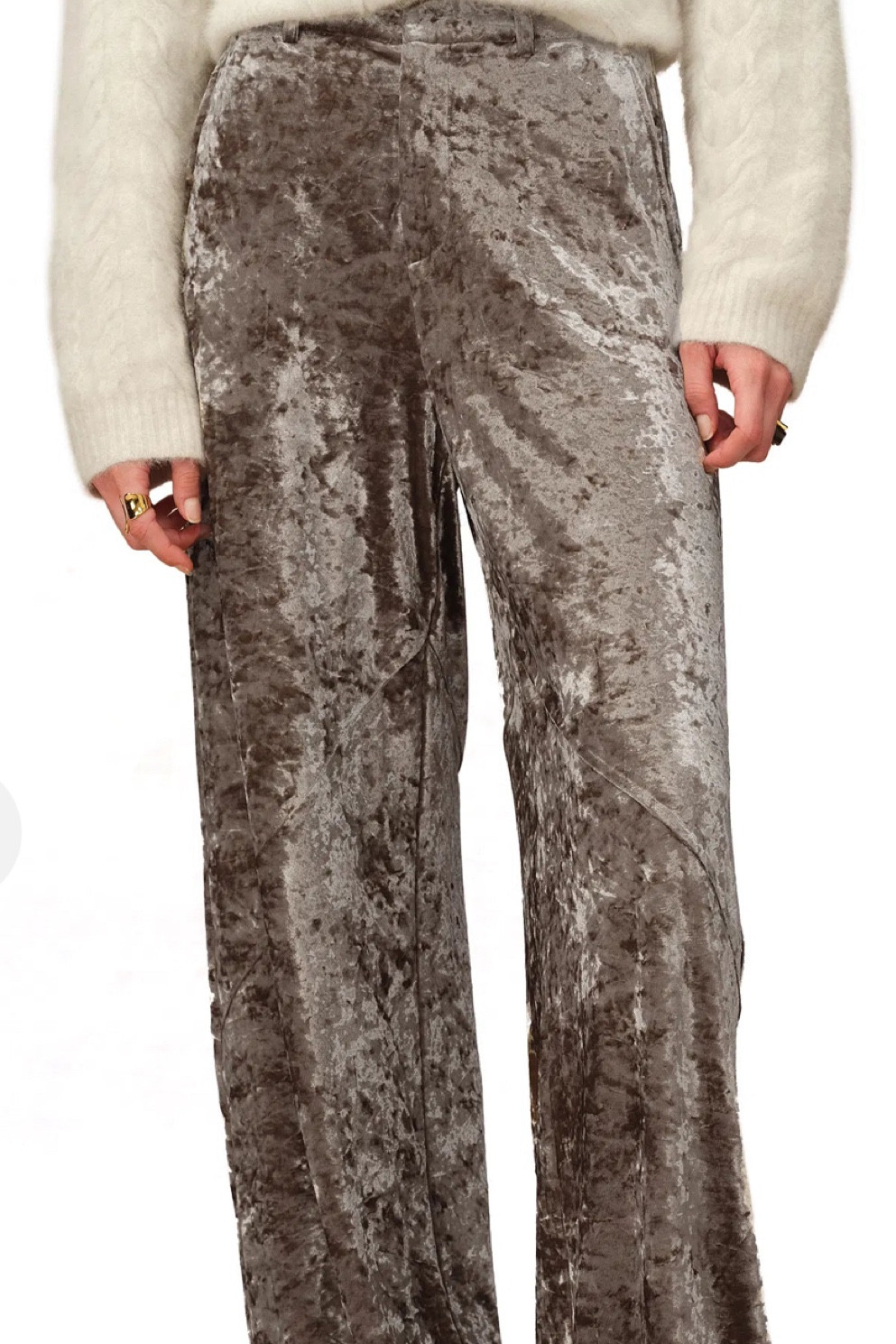 Current obsession. 
Can’t wait to get these in! 
.
#velvet #holiday #trouser

#LTKOver40 #LTKWorkwear #LTKSeasonal