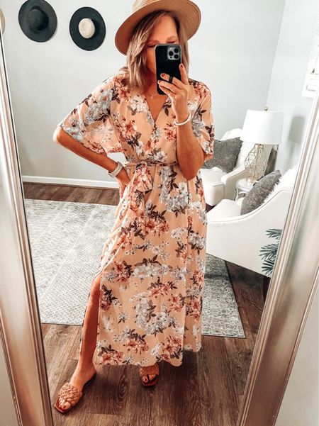 Must have maxi dress! I’m in love ladies!! Fits tts, comes in more prints, has over 4.2K reviews ❤️

Maxi dress dress, summer dresses, summer outfit, spring outfit, vacation outfit, amazon fashion, Amazon finds

#LTKfindsunder50 #LTKsalealert #LTKstyletip