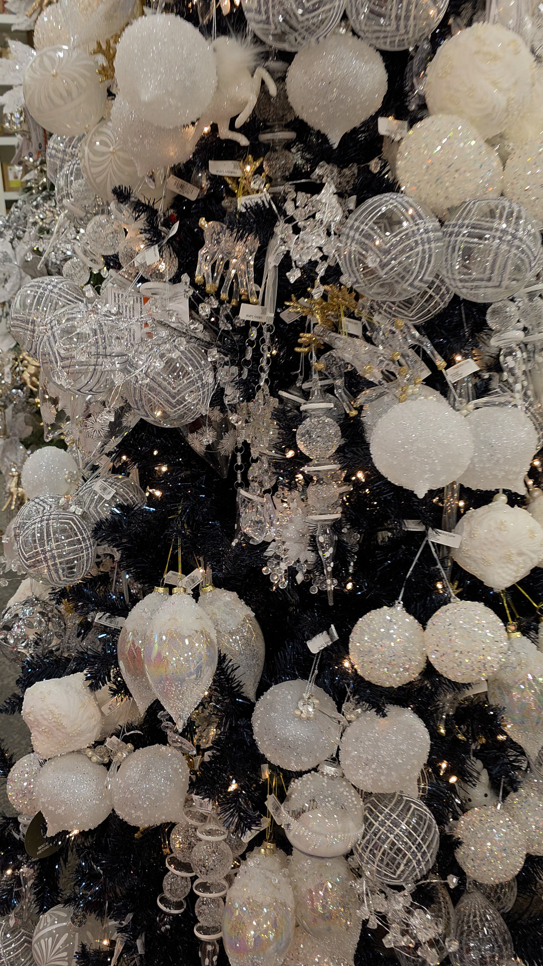 Such a pretty Christmas tree 

#LTKHoliday #LTKSeasonal