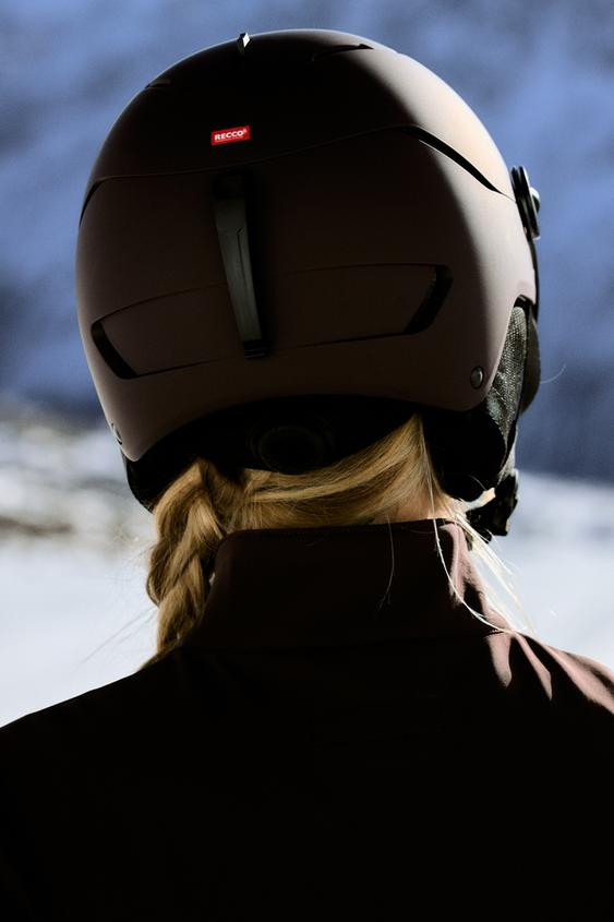 HELMET WITH GOGGLES SKI COLLECTION | Zara UK