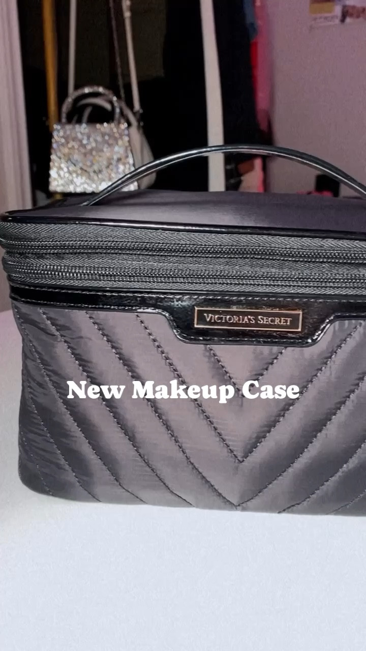 The best makeup case! 😍

#LTKbeauty #LTKVideo #LTKhome