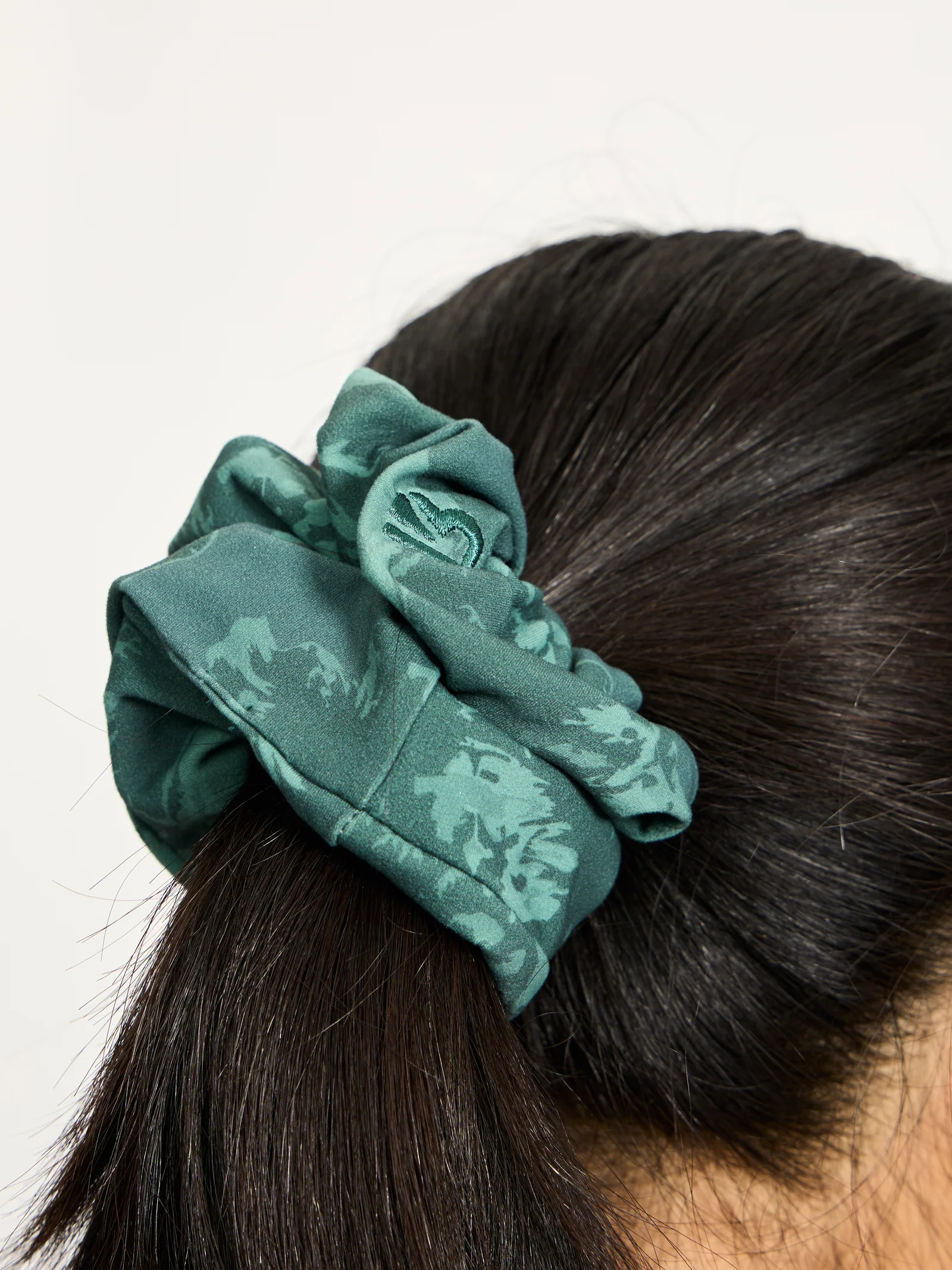 Nubre Scrunchie - Bloom | Buffbunny Collection