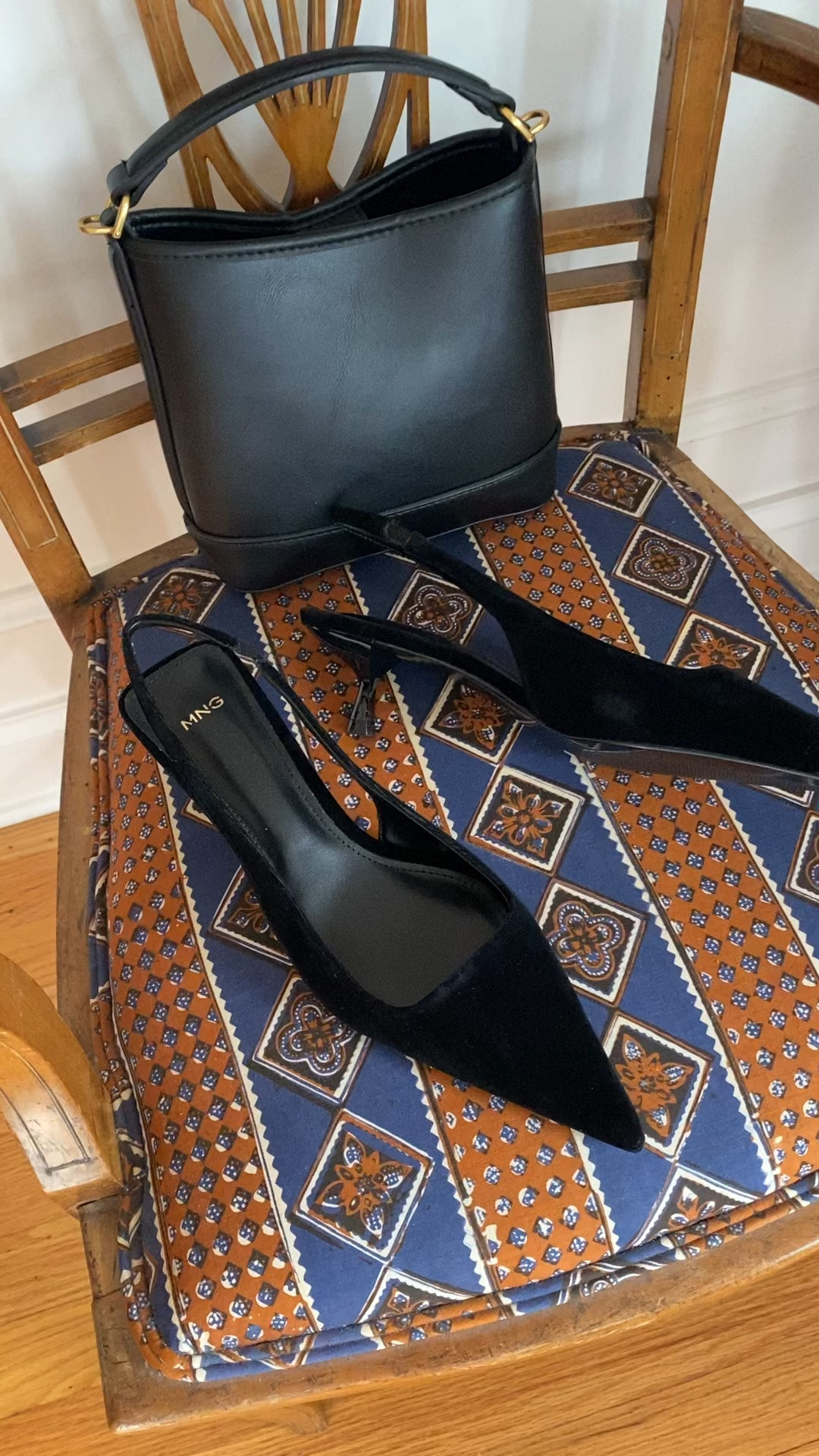 We’re packing for Italy and bringing our latest @mango favorites! And even better, they’re 30% off right now during their pre-Black Friday sale…use the code EARLY30 at checkout to save on purchases of $230+! #ad

Pre-Black Friday Promo:
30% OFF EVERYTHING
Use code: EARLY30 for orders over $230 online
Start date: 11/20/2025
End date: 11/23/2025