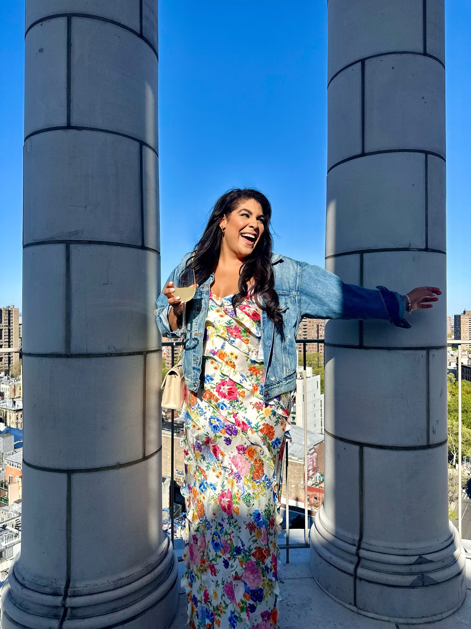 Obsessed with this show me your mumu dress from revolve! I am wearing an xl in the dress, I would say it runs tts! it’s perfect for brunch, wedding guest dress, baby shower or any other special occasion this summer — dress goes up to a 3X! 🌸💐

#LTKmidsize #LTKSeasonal #LTKwedding