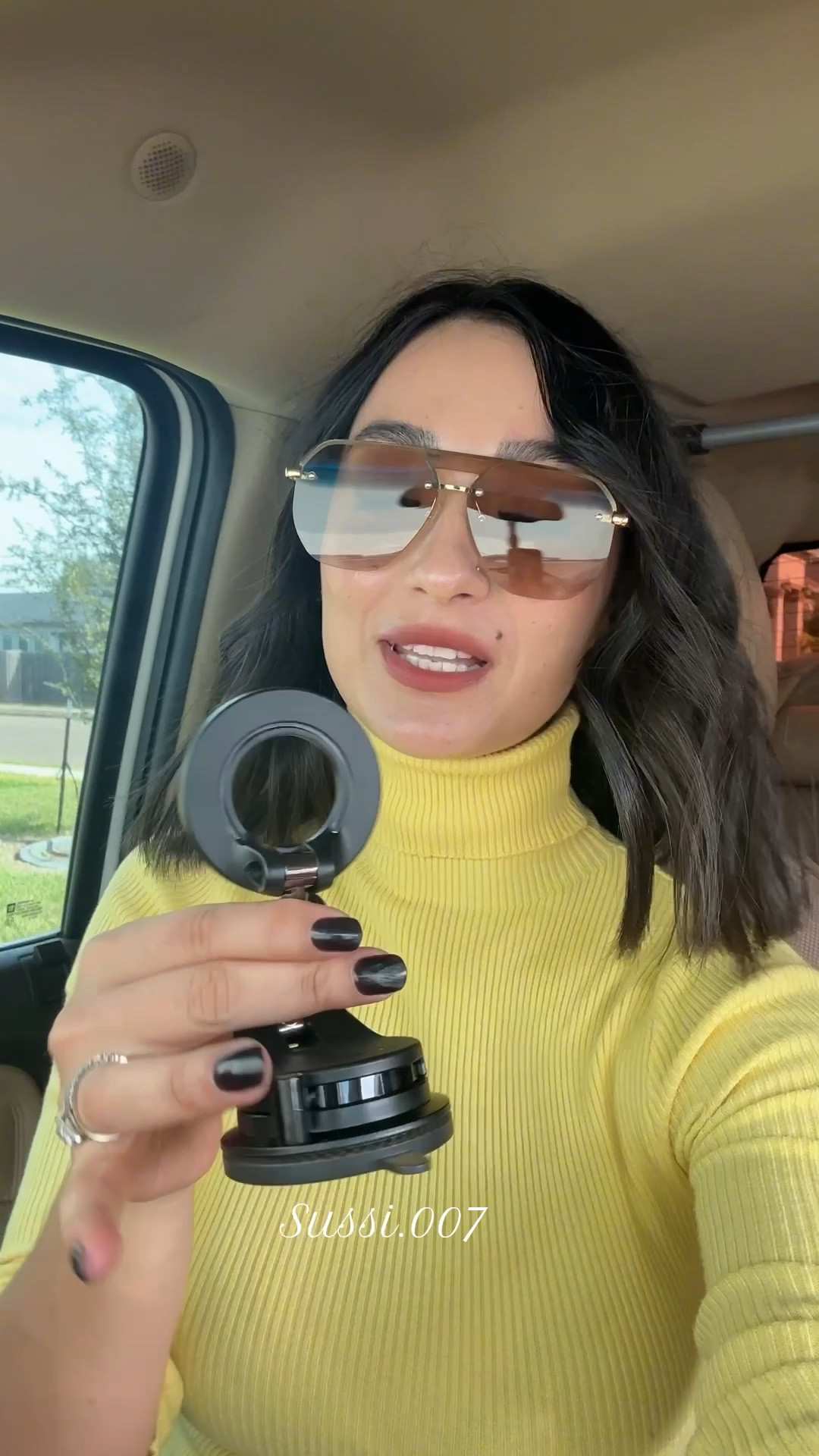 LISEN car phone holder 

#LTKFindsUnder50 #LTKTravel #LTKGiftGuide