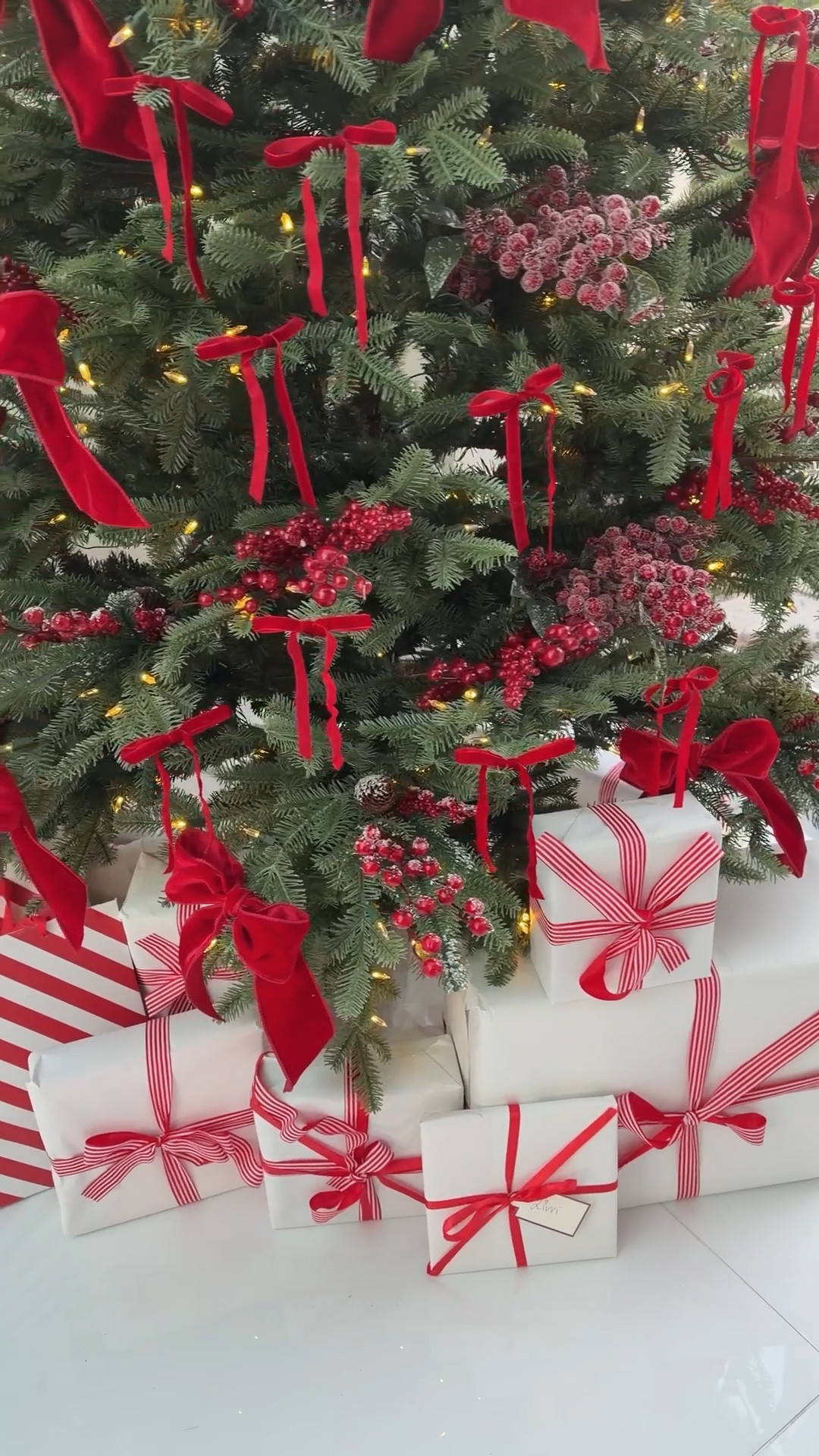 My gorgeous tree. So full and easy to put together 

#LTKwinter #LTKuk #LTKhome