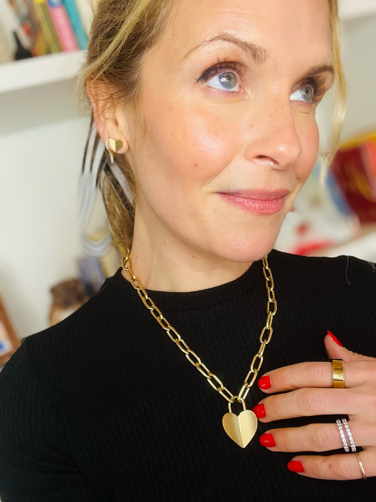 Valentines Day is all about the little things. The extra kisses, the extra support, the extra chocolate and the extra accessories! Like jewelry and nails! All the red and all the hearts ❤️💛

#LTKstyletip #LTKSeasonal