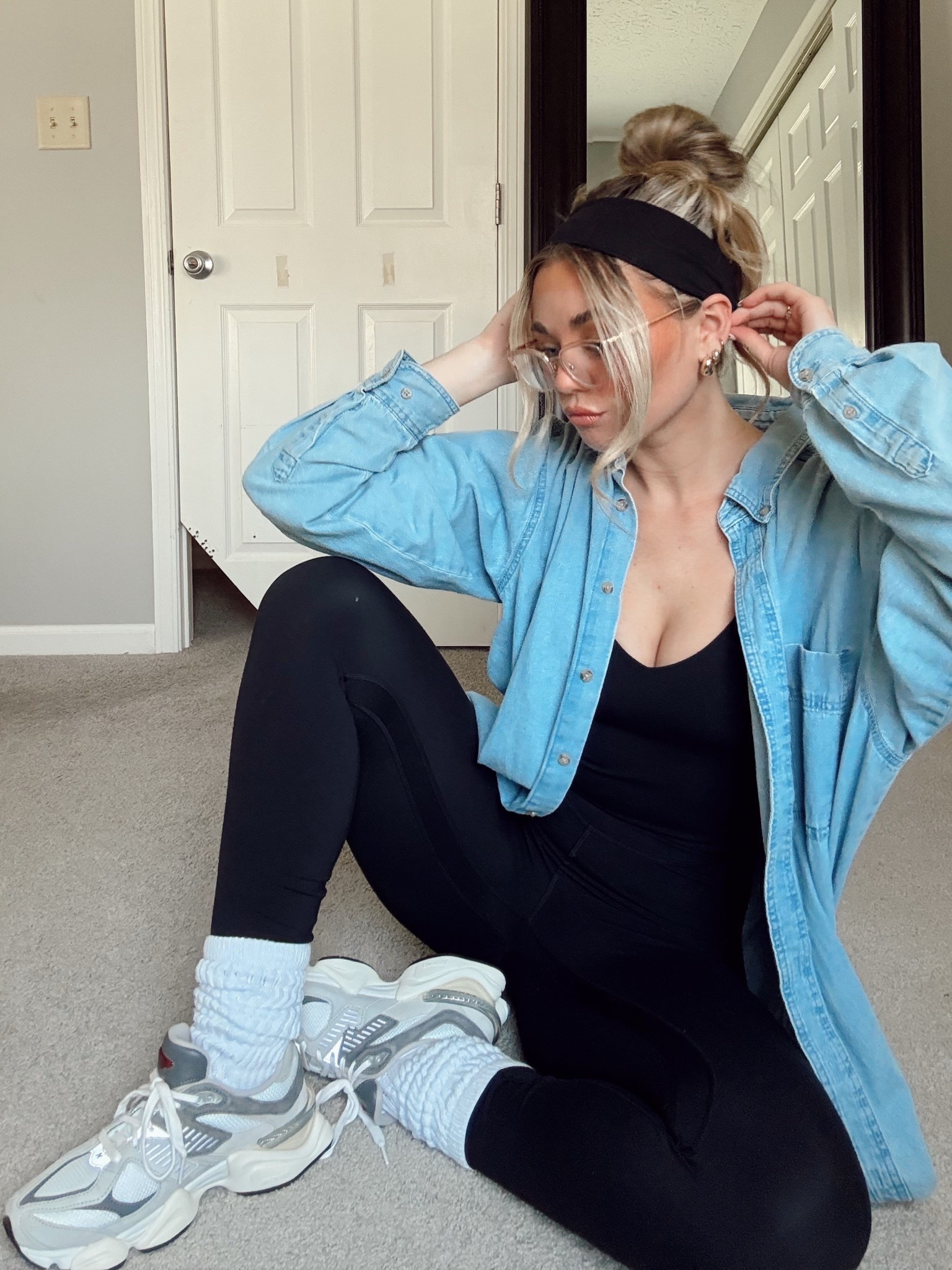 Casual everyday outfit, new balance outfit, transition outfit 

#LTKShoeCrush #LTKStyleTip #LTKActive