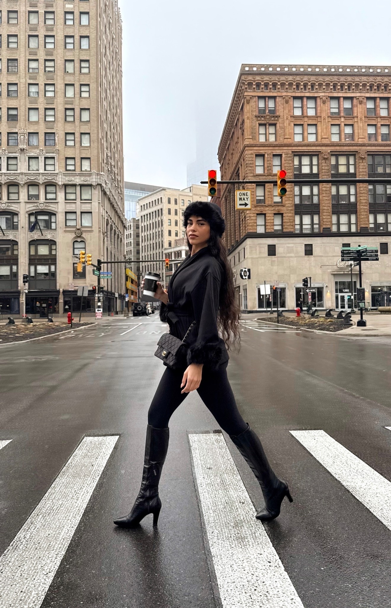 strolling 🖤☕️

#LTKSeasonal #LTKHoliday #LTKCyberWeek