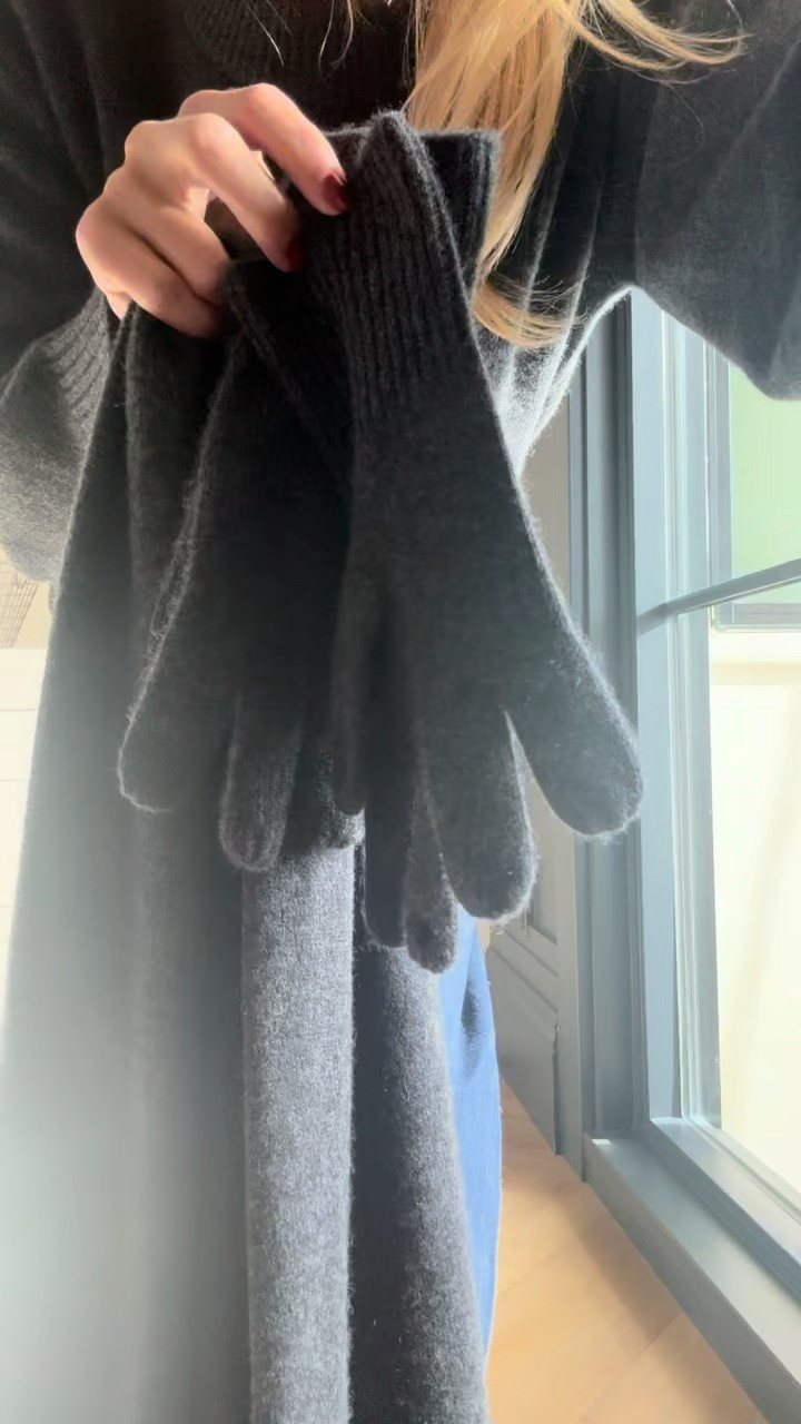 Feeling chic and bundled in these pieces from @onequince 

 #quincepartner #LTKGiftGuide #LTKootd #LTKSeasonal