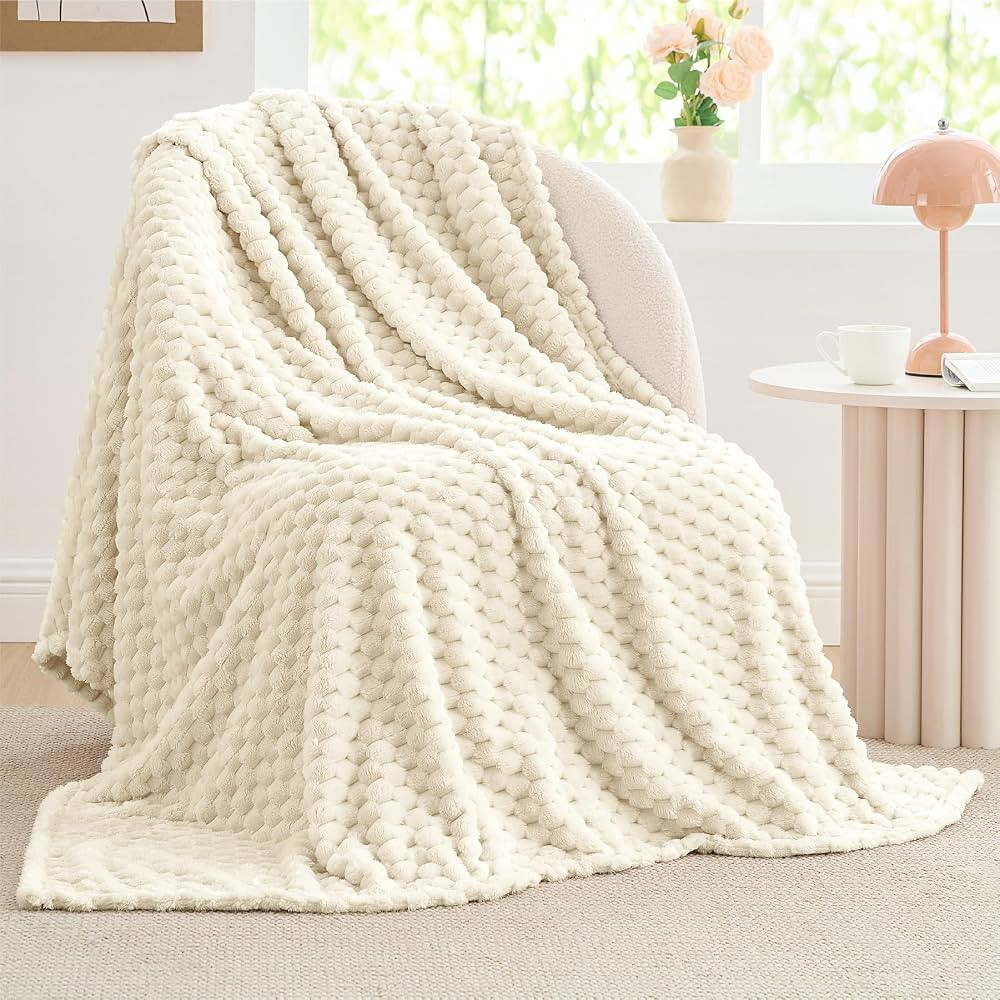 BEDELITE Fleece Blanket - 3D Jacquard Decorative Cream Throw Blankets for Couch & Bed, Soft and C... | Amazon (US)