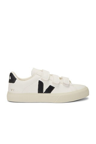 Veja Chromefree Leather Sneaker in Extra White & Black - White. Size 35 (also in 41). | FWRD 
