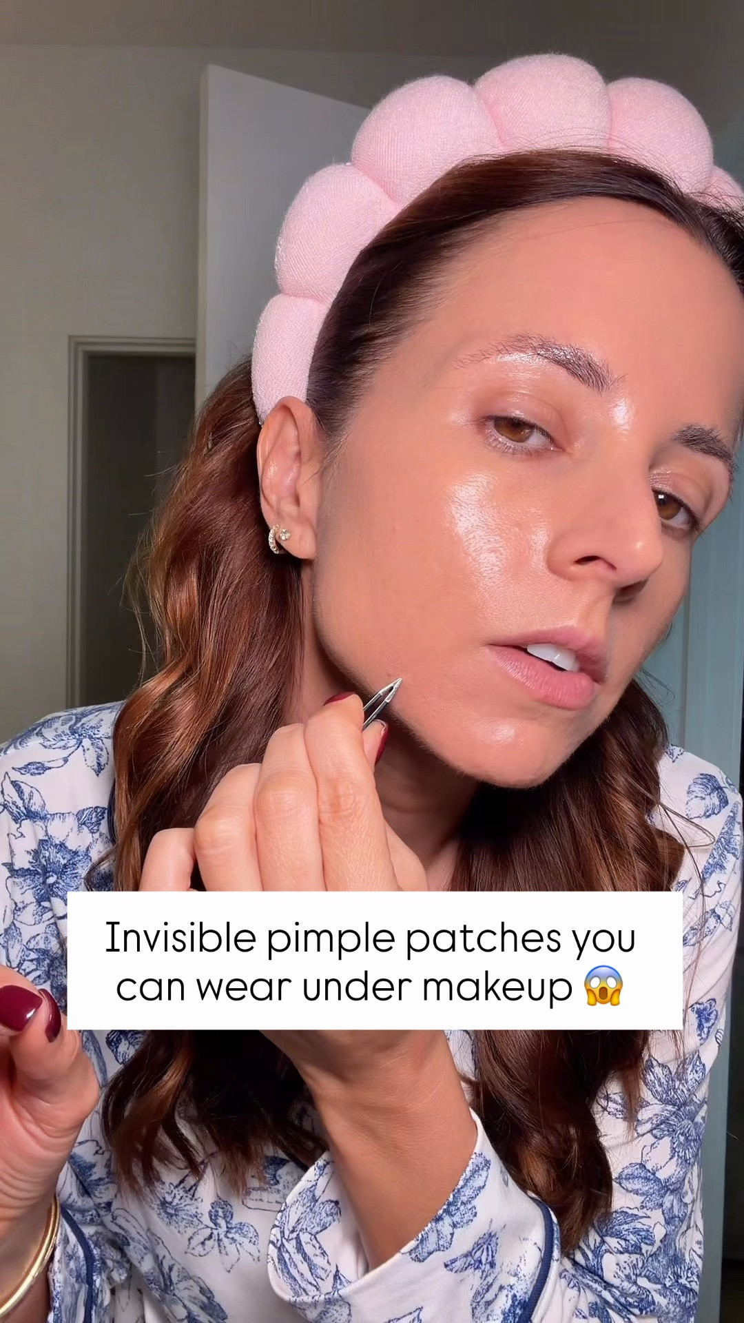 I hunted down 12 viral finds! Here are my thoughts.. invisible pimple patches that you can wearing under makeup! This are amazing and have sulfur, zinc and salycilic acid to treat blemishes throughout the day.