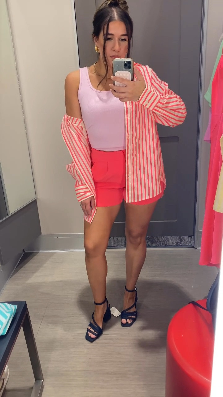 OBSESSED with this look from target😍
Lovinggg bright colors for spring!!

-Tank: XS
-Button down: XS (runs oversized which I love so got my true size)
Shorts: size 2 (TTS but size up if in between sizes)


#LTKfindsunder50 #LTKstyletip #LTKxTarget