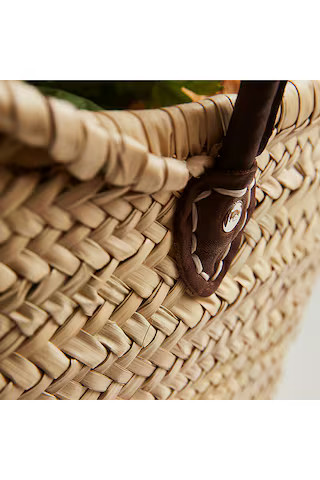 Shopping Basket in Straw | Revolve Clothing (Global)