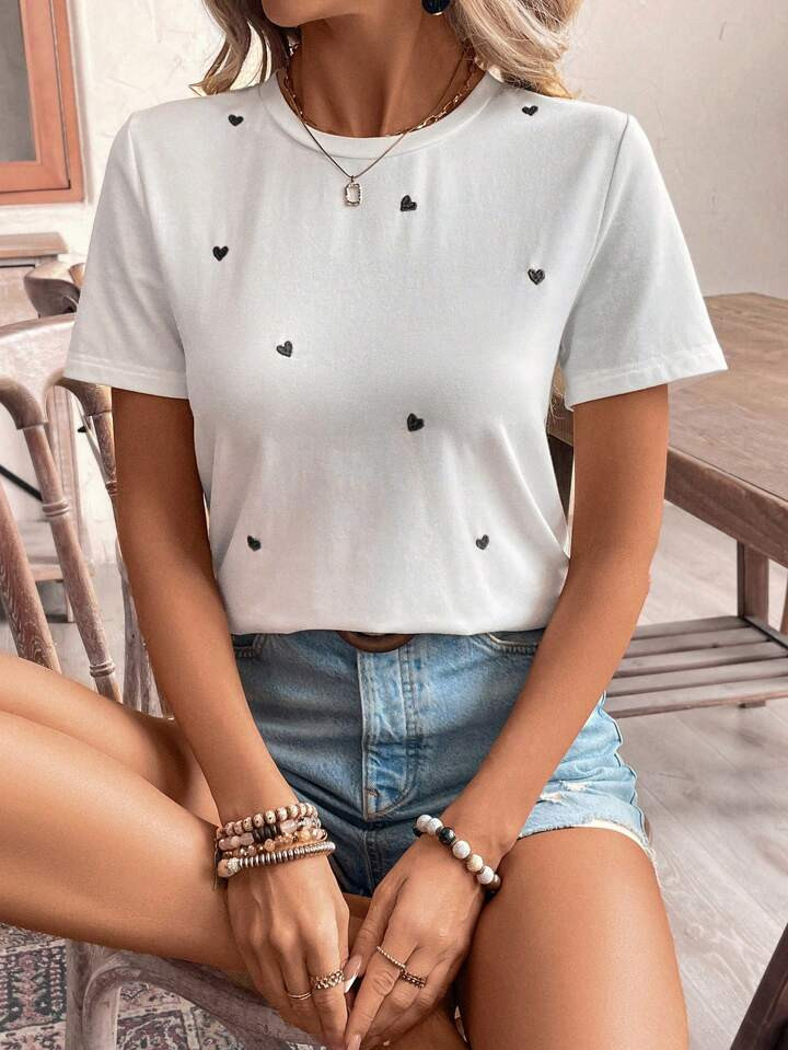 SHEIN Frenchy Women Thread Embroidery Heart Print Casual Daily Wear Short Sleeve T-Shirt, Embroidered Top T-Shirt Summer Tops | SHEIN